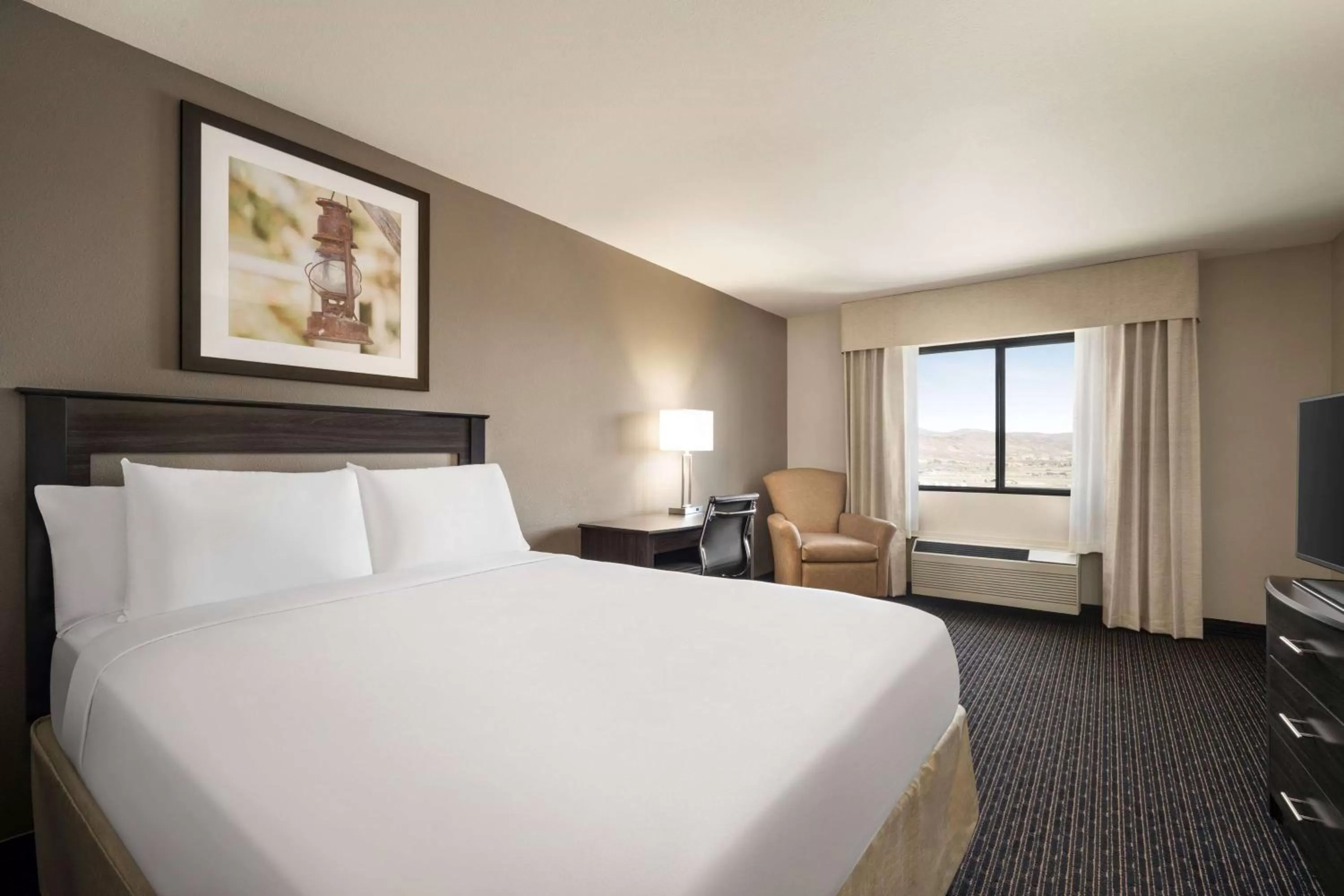 Photo of the whole room, Bed in Baymont by Wyndham Elko