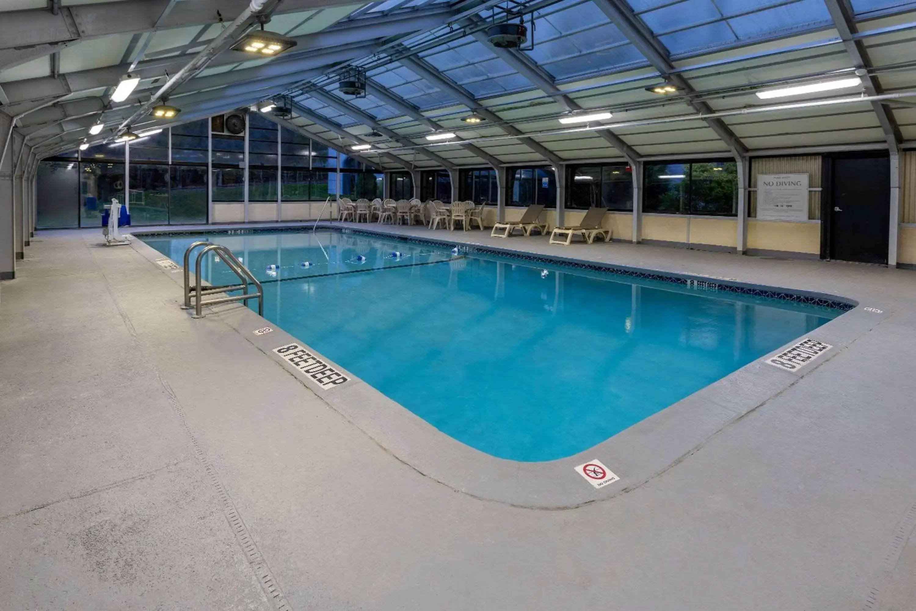 Pool view, Swimming Pool in Baymont by Wyndham White Plains - Elmsford