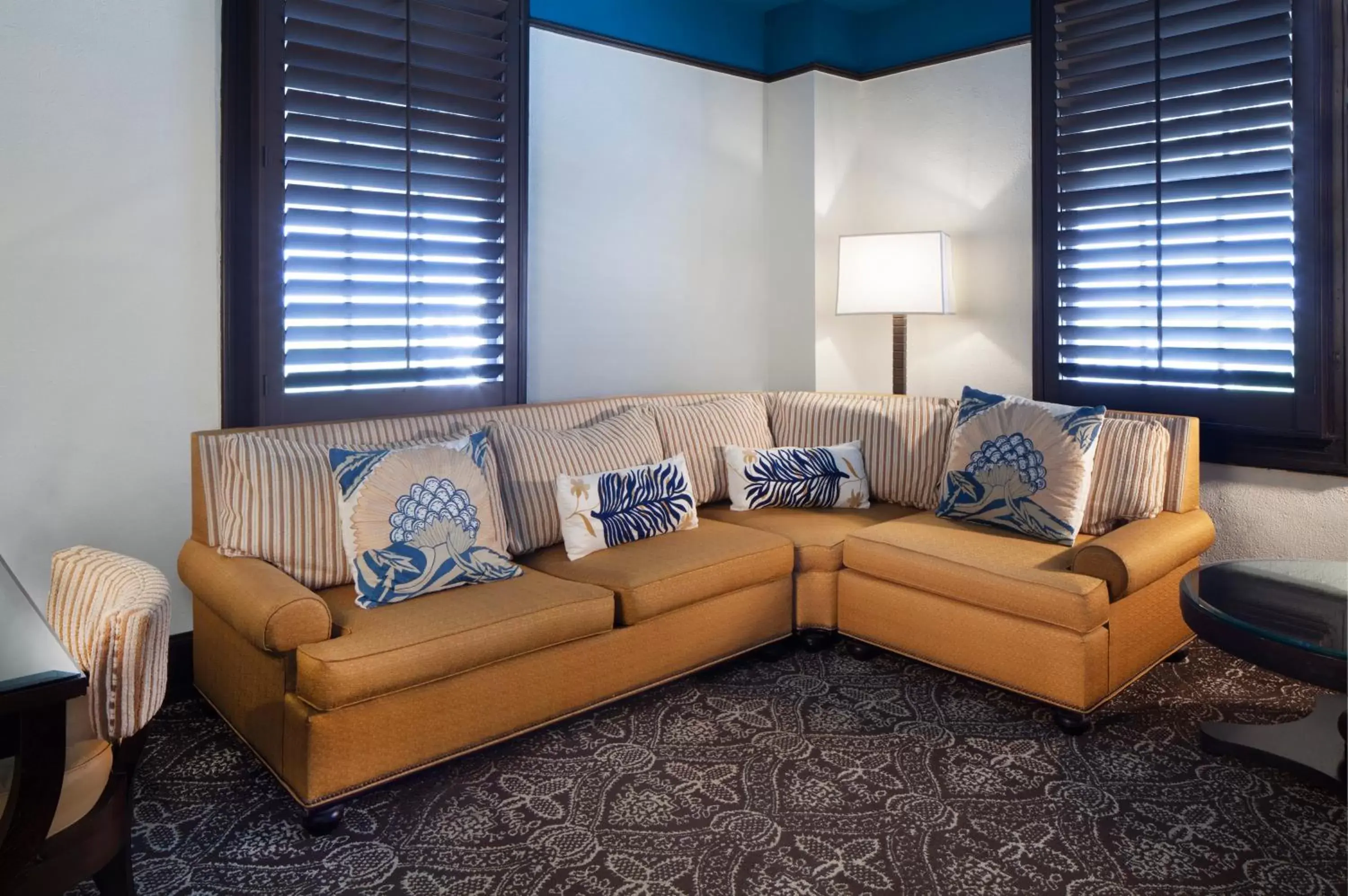 Living room, Seating Area in Crowne Plaza Key West-La Concha