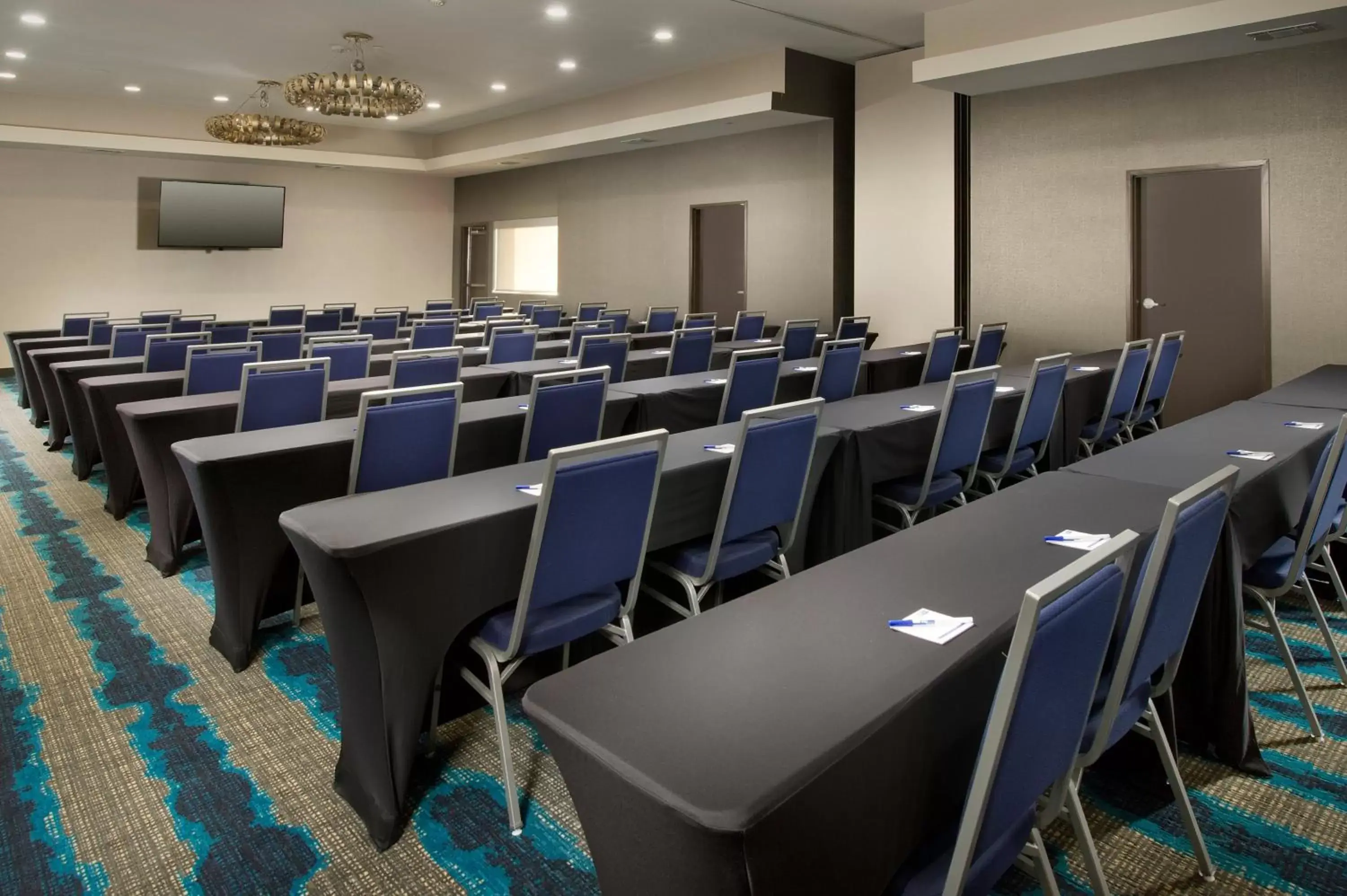 Meeting/conference room in Holiday Inn Express Hotel & Suites Waco South, an IHG Hotel