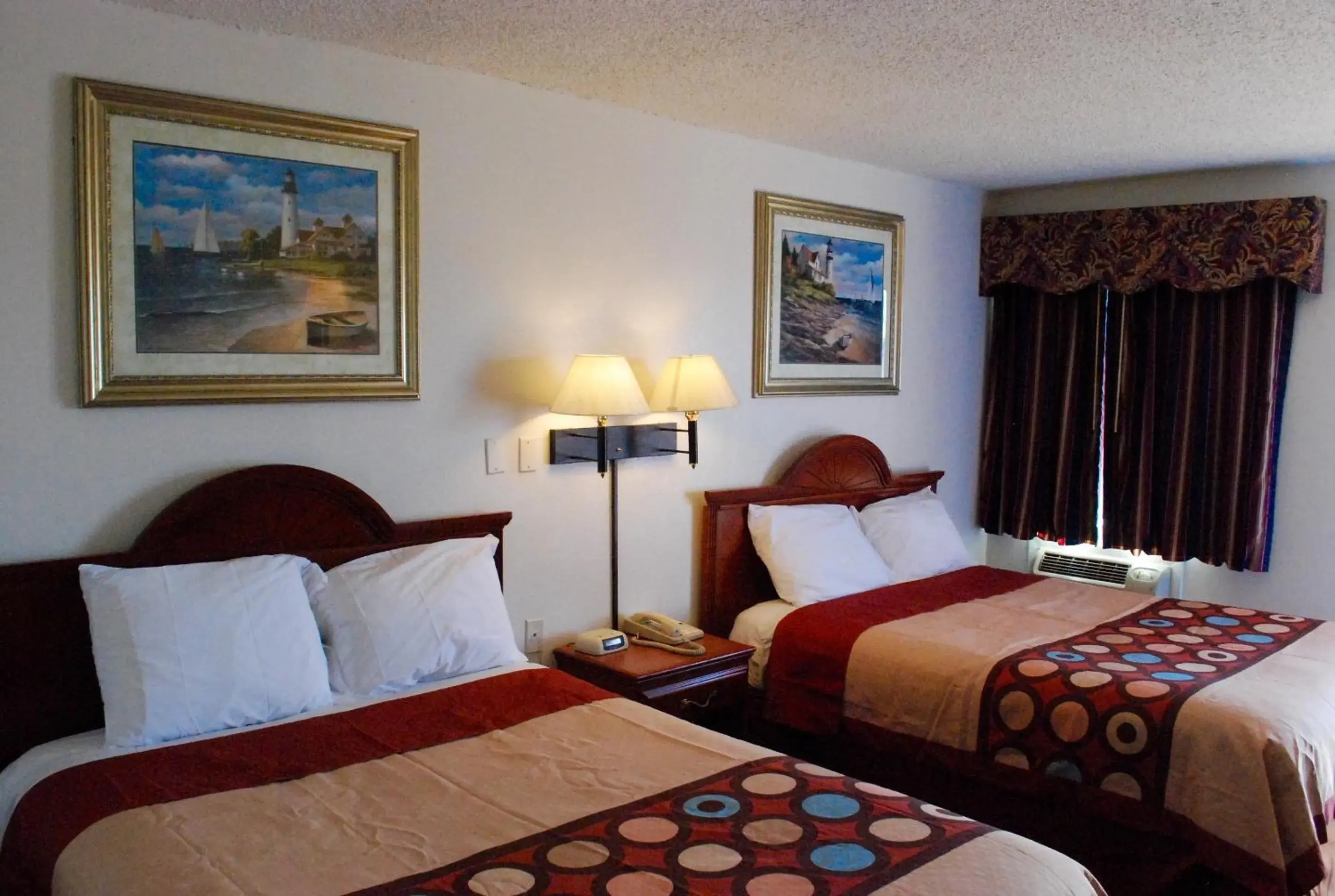 Queen Room with Two Queen Beds and Bath Tub - Mobility Accessible/Non-Smoking in Super 8 by Wyndham Eastland Queen Room with Two Queen Beds and Bath Tub - Mobility Accessible/Non-Smoking in Super 8 by Wyndham Eastland