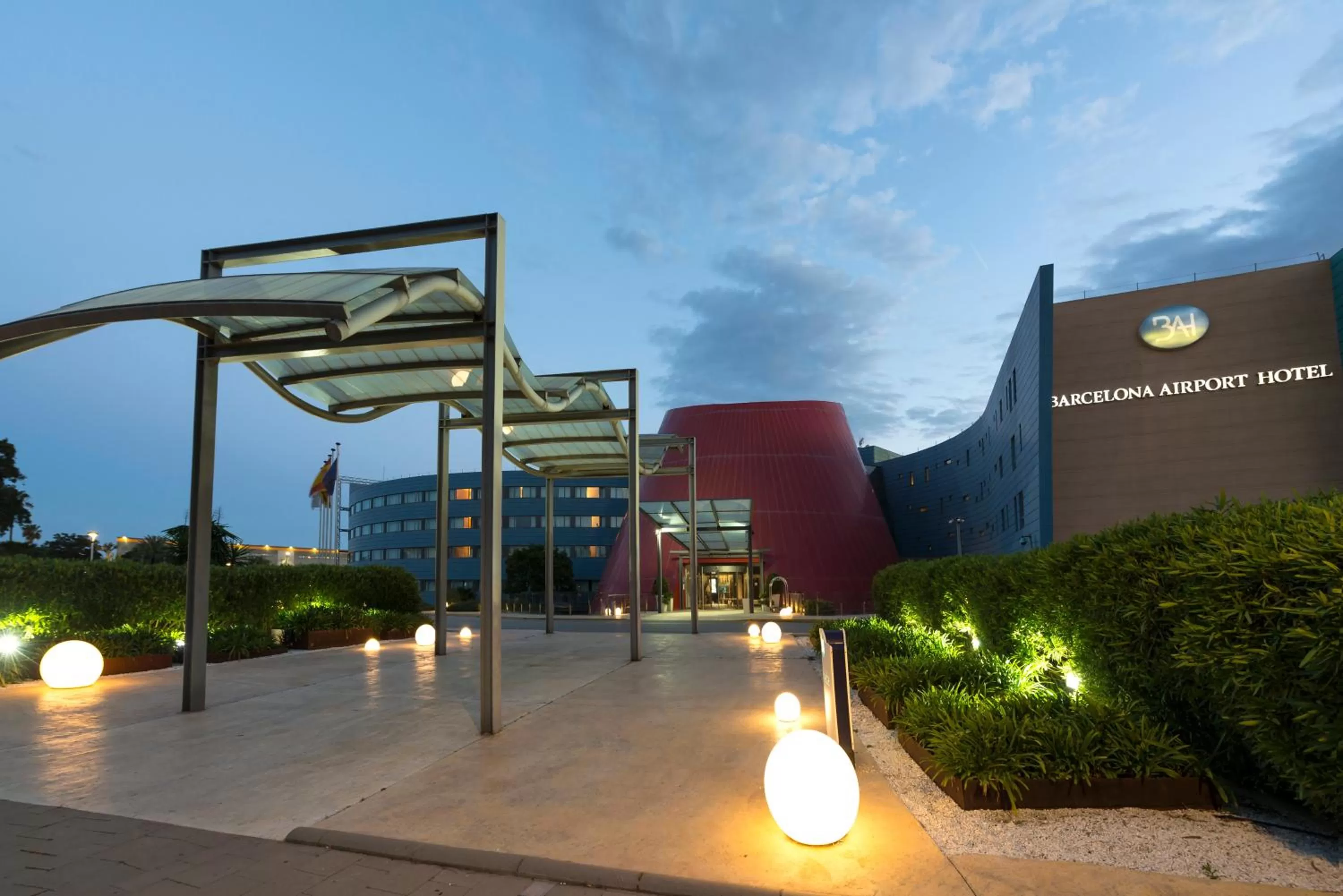 Facade/entrance in BAH Barcelona Airport Hotel