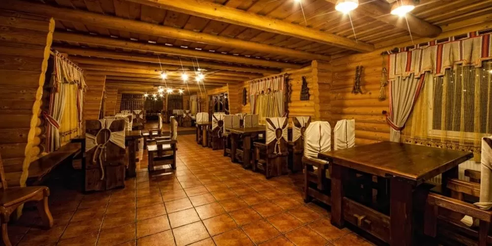 Restaurant/places to eat in Olga Deluxe