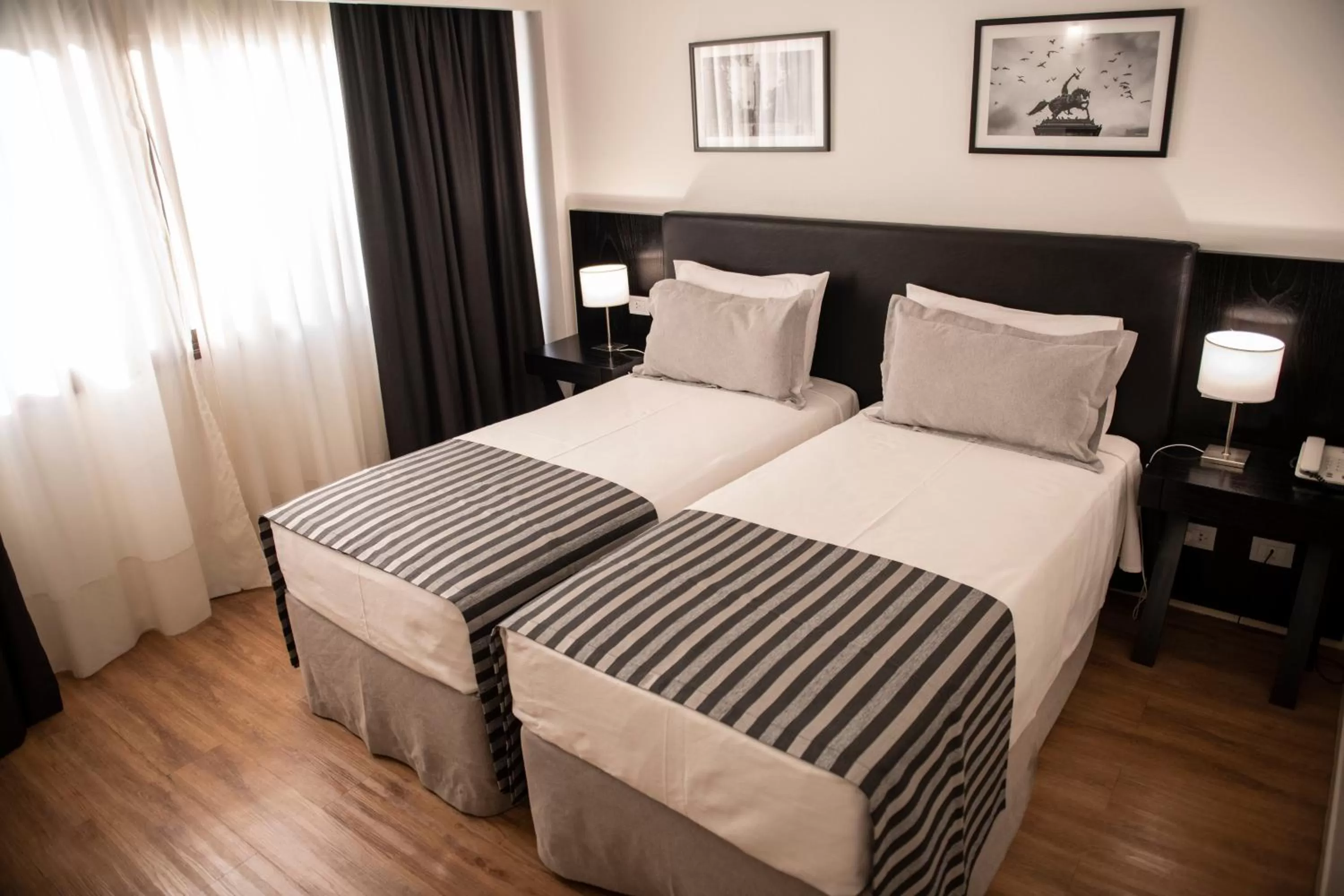 Bedroom, Bed in Grand King Hotel