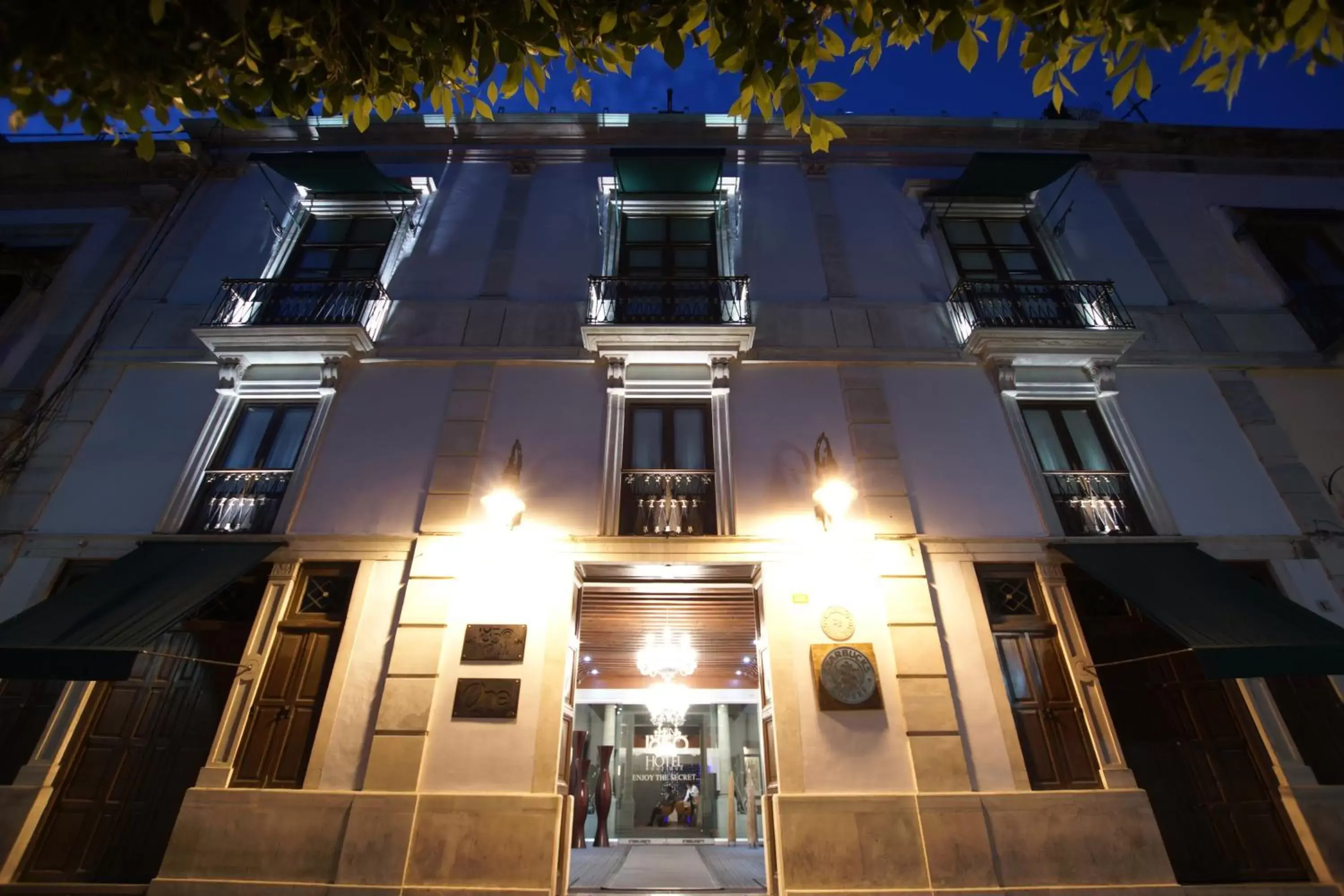 Facade/entrance, Property Building in 1850 Hotel Boutique