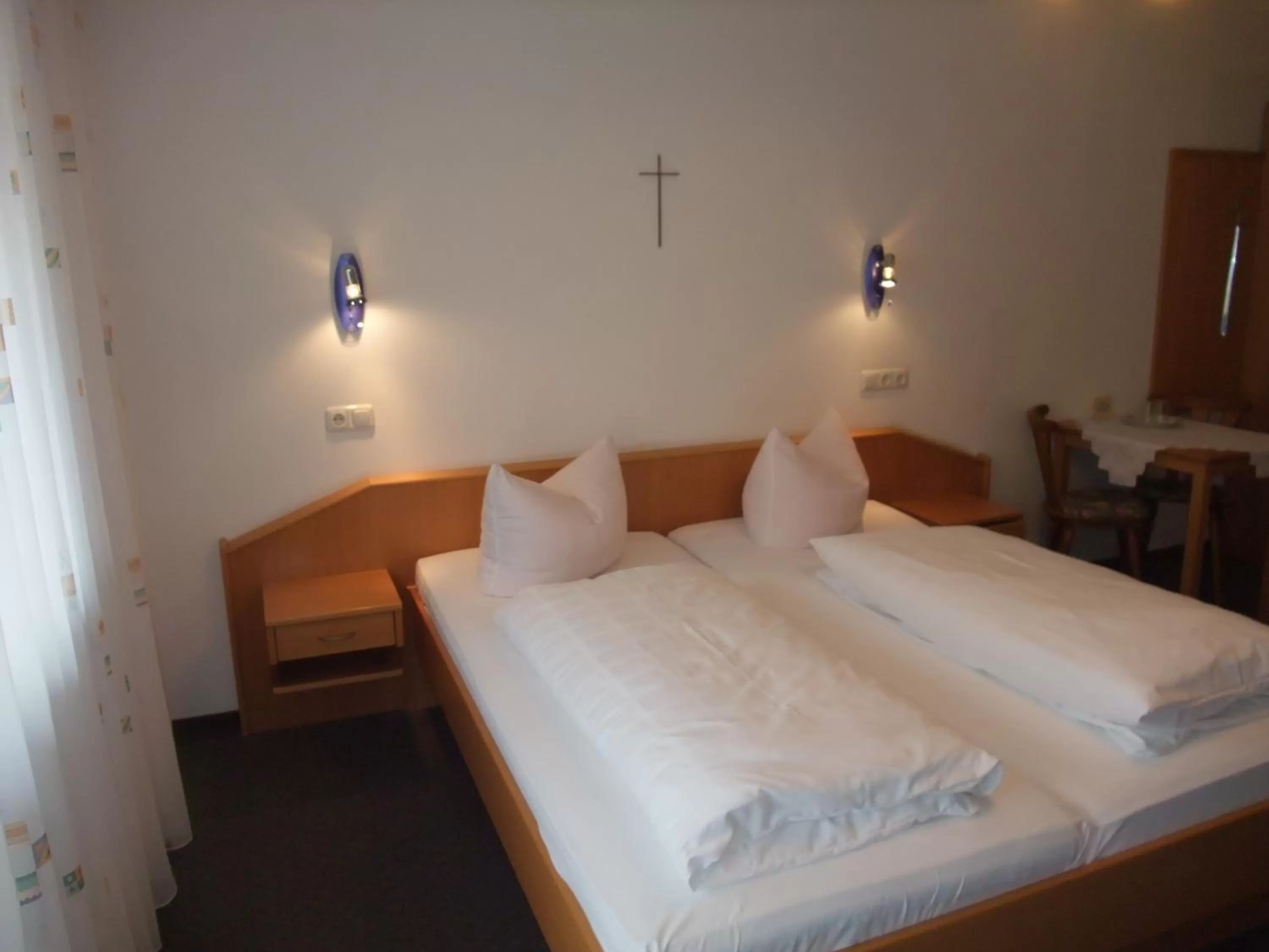 Bed in Gasthof Alte Post