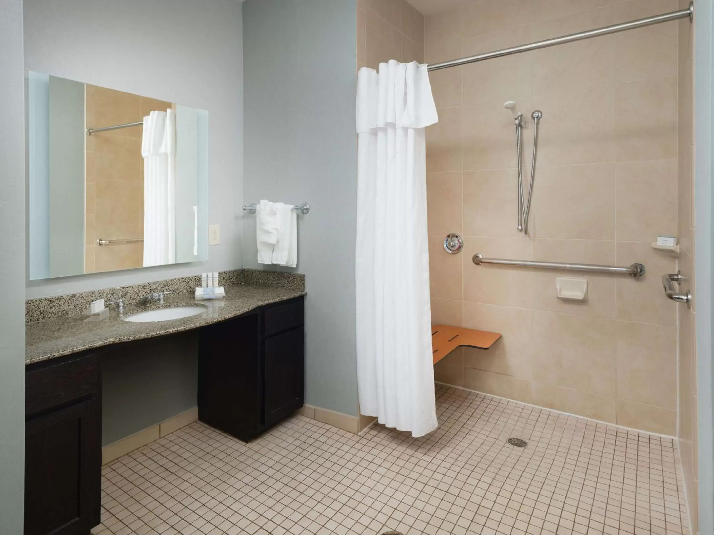 Bathroom in Homewood Suites by Hilton Atlanta NW/Kennesaw-Town Center