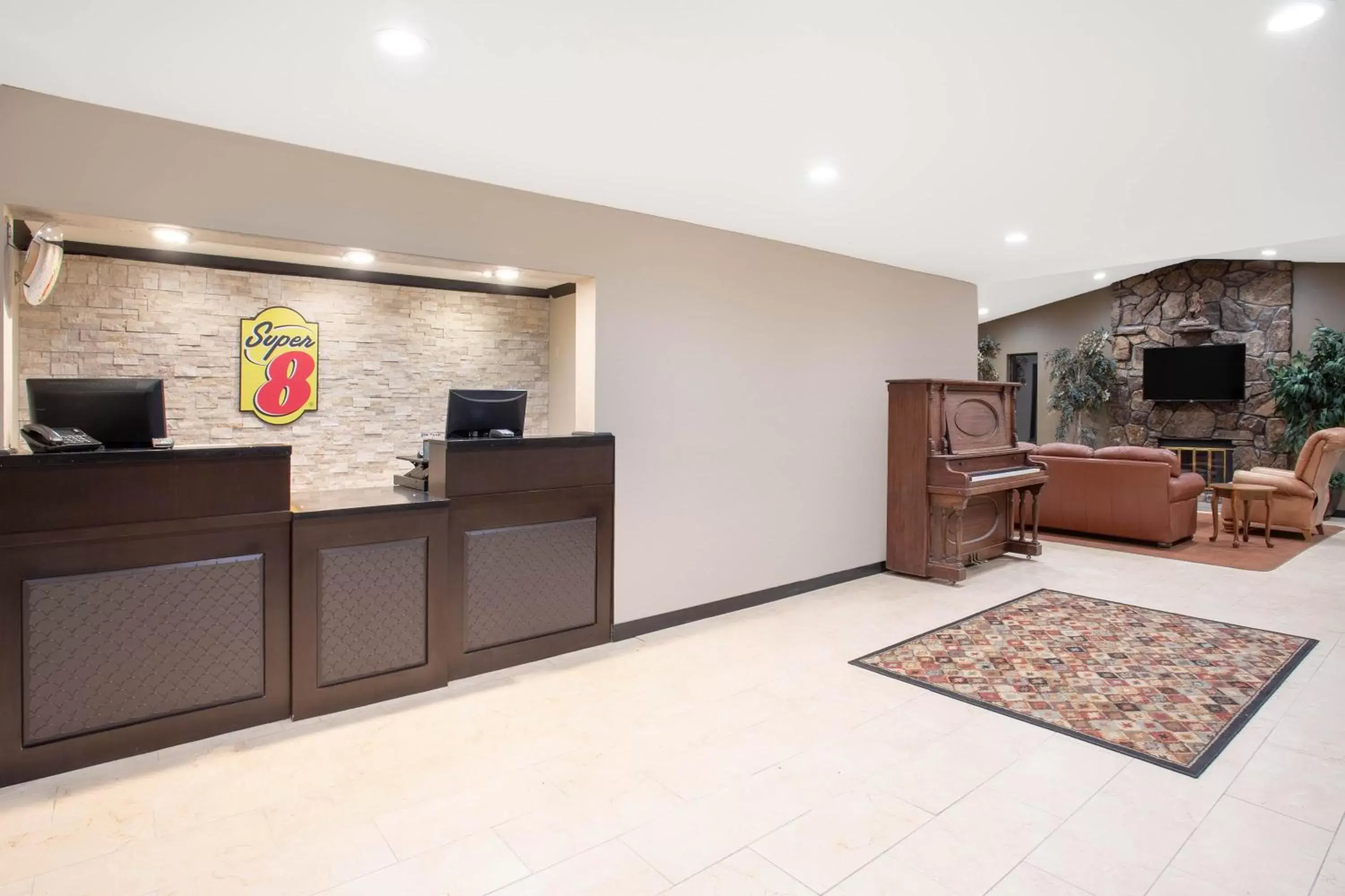 Lobby or reception, Lobby/Reception in Super 8 by Wyndham Billings