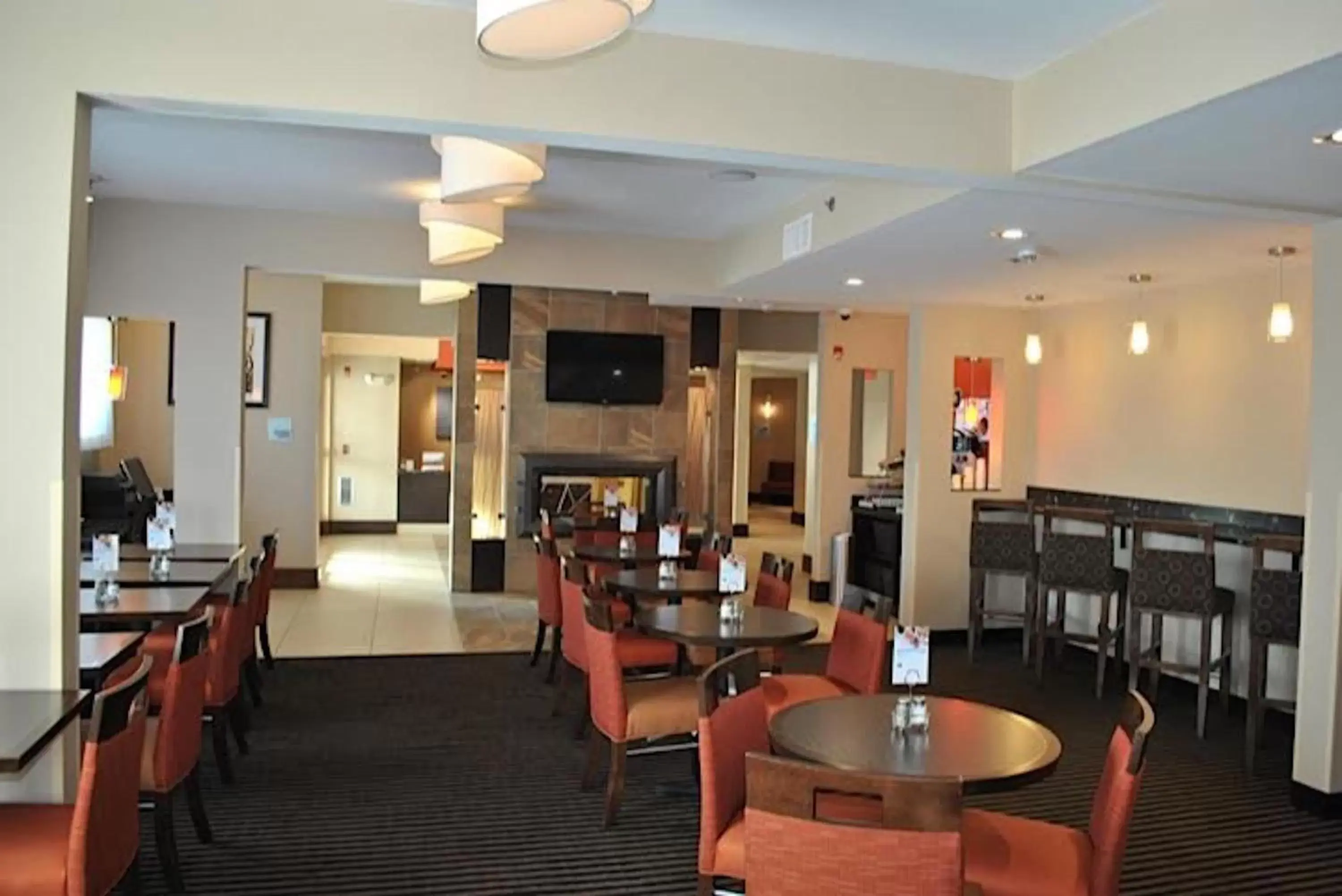 Breakfast, Restaurant/Places to Eat in Holiday Inn Express Pittsburgh - Munhall, an IHG Hotel