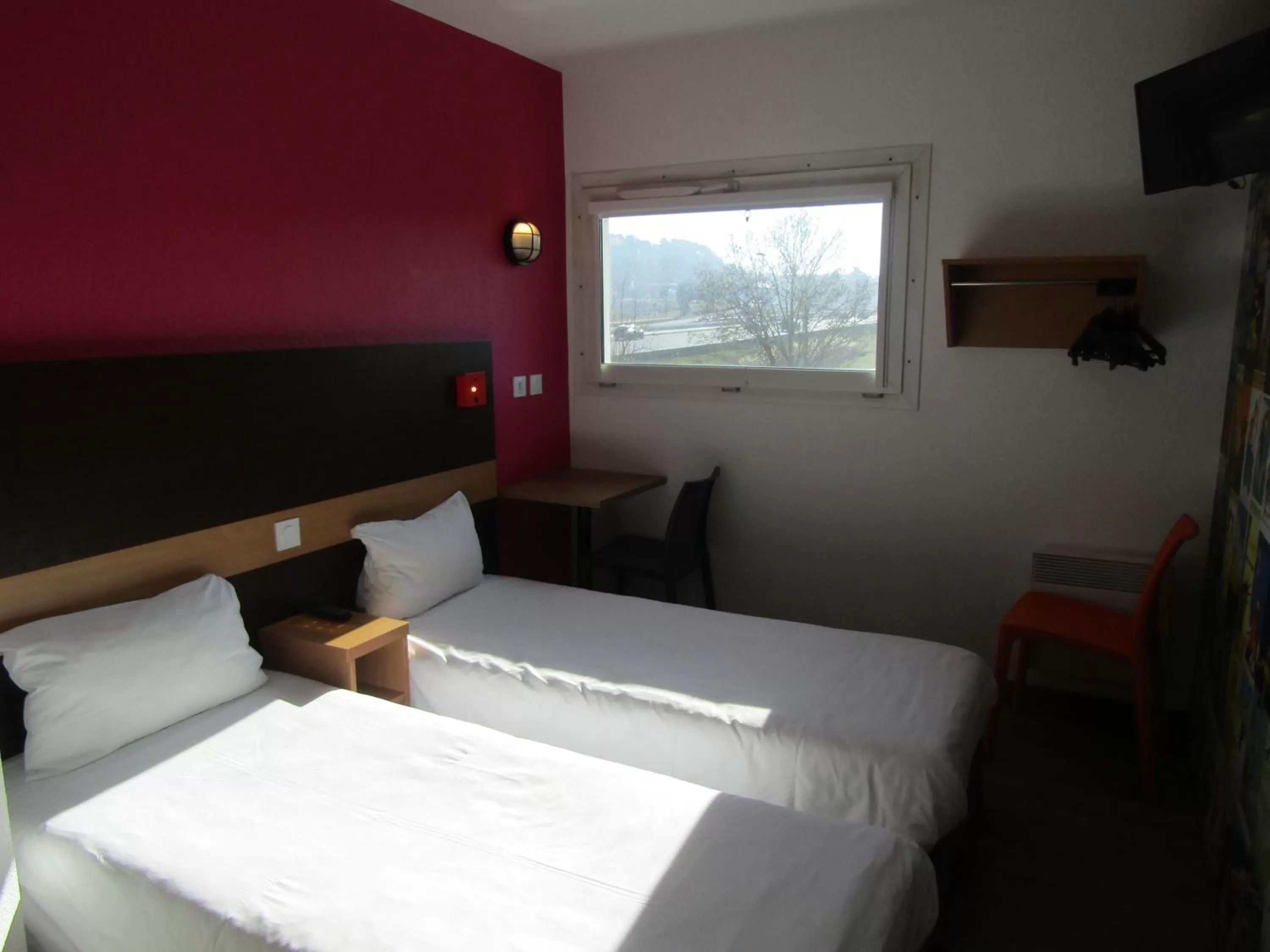 Bedroom, Bed in hotelF1 Nemours