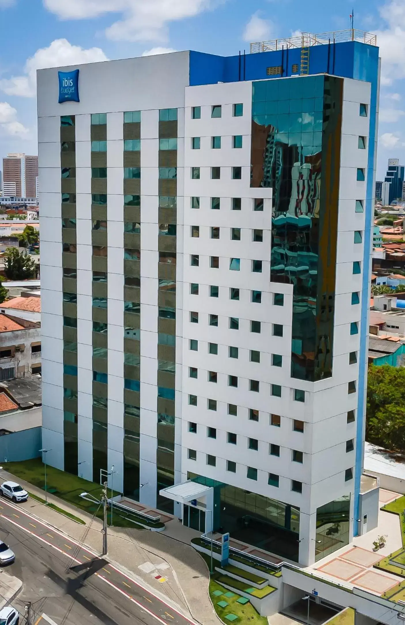 Facade/entrance in Ibis Budget Fortaleza Praia de Iracema