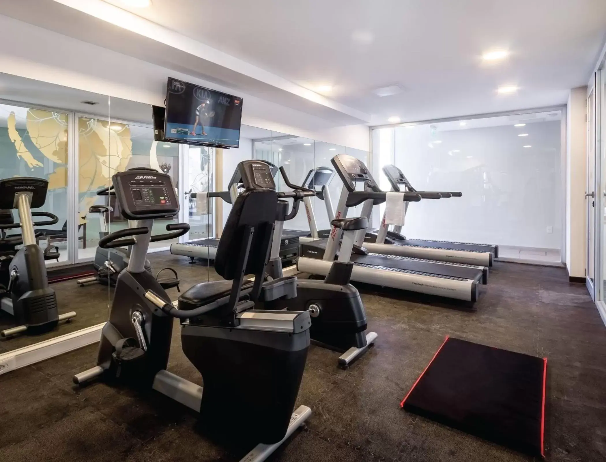 Fitness centre/facilities in Dazzler by Wyndham Colonia Fitness centre/facilities in Dazzler by Wyndham Colonia