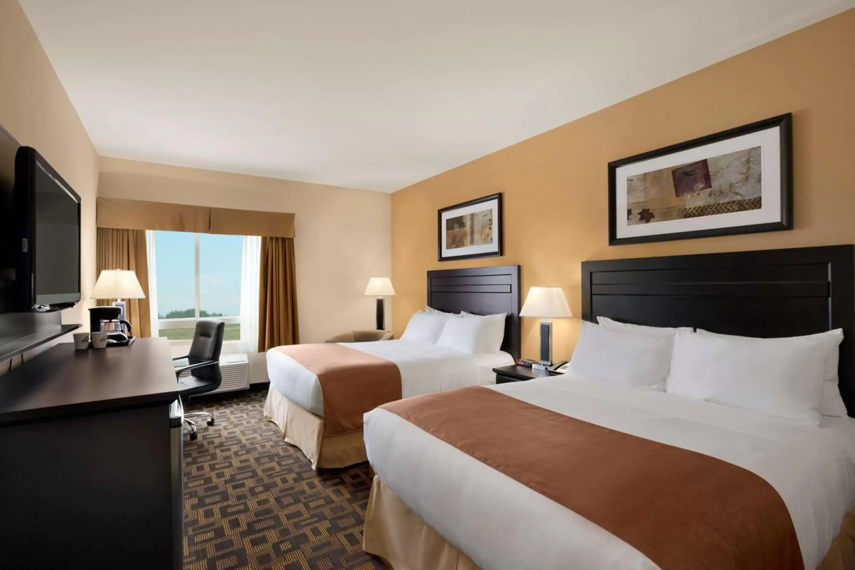 Photo of the whole room, Bed in Days Inn & Suites by Wyndham Winnipeg Airport Manitoba Photo of the whole room, Bed in Days Inn & Suites by Wyndham Winnipeg Airport Manitoba