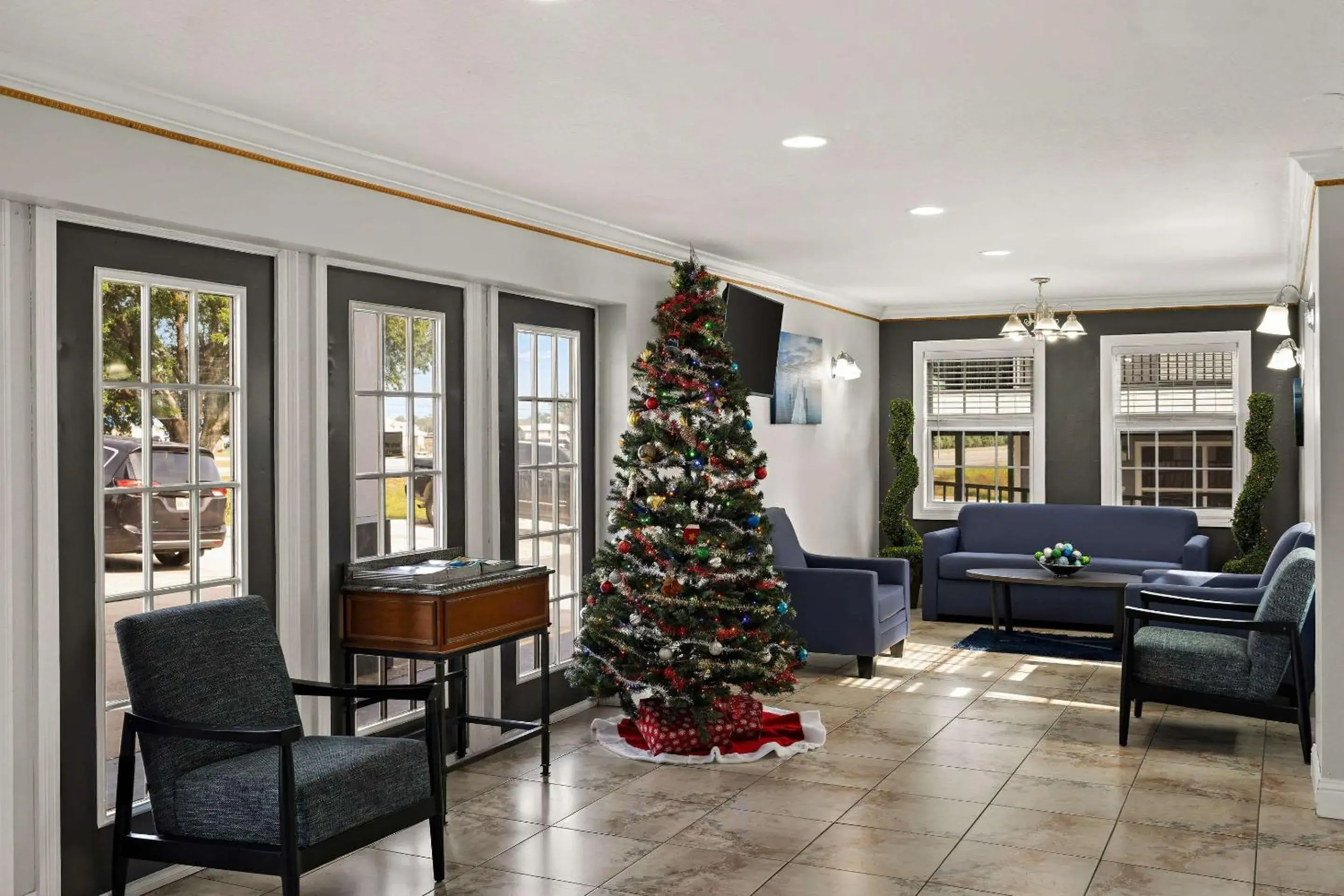 Lobby or reception, Seating Area in Travelodge by Wyndham Ocean Springs