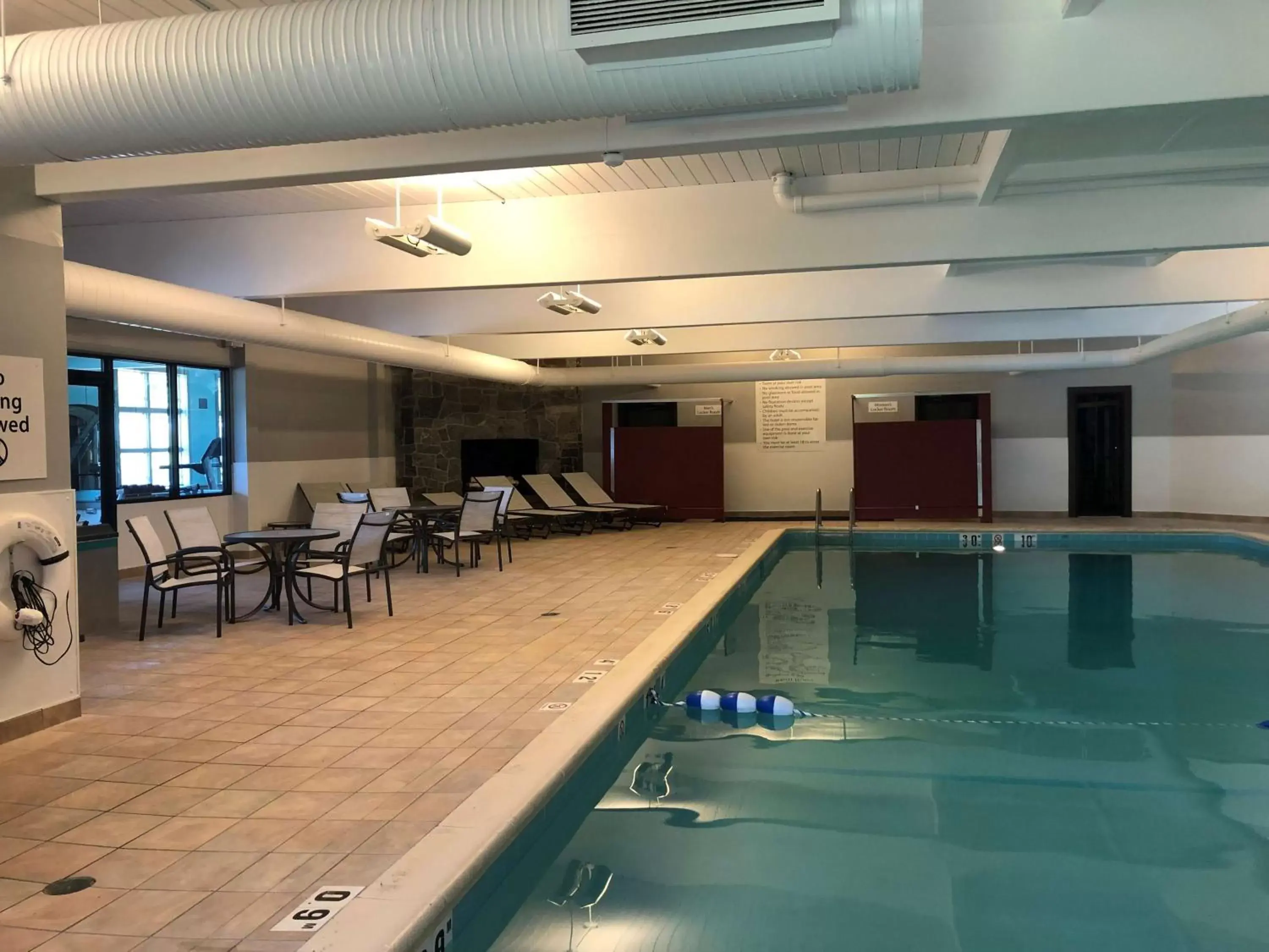 On site, Swimming Pool in Best Western Springfield Hotel