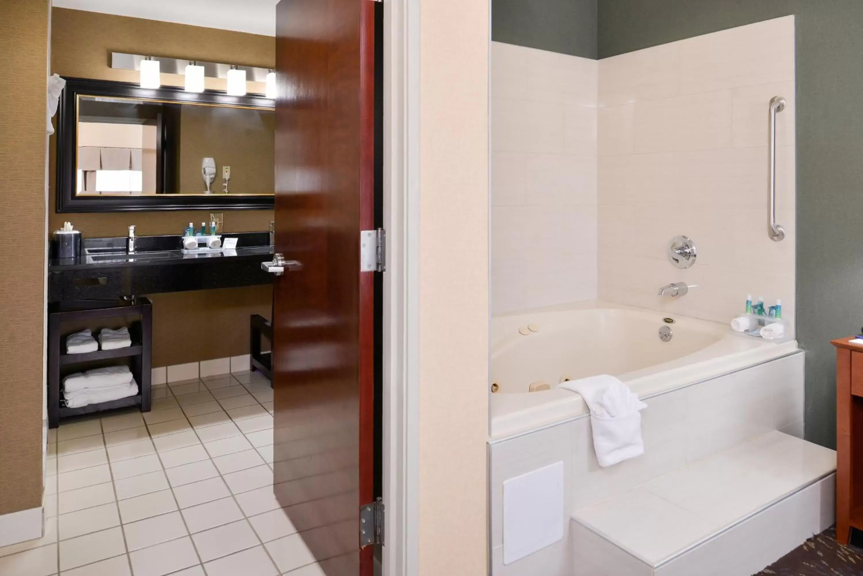 Photo of the whole room, Bathroom in Holiday Inn Express Hotel & Suites West Chester, an IHG Hotel