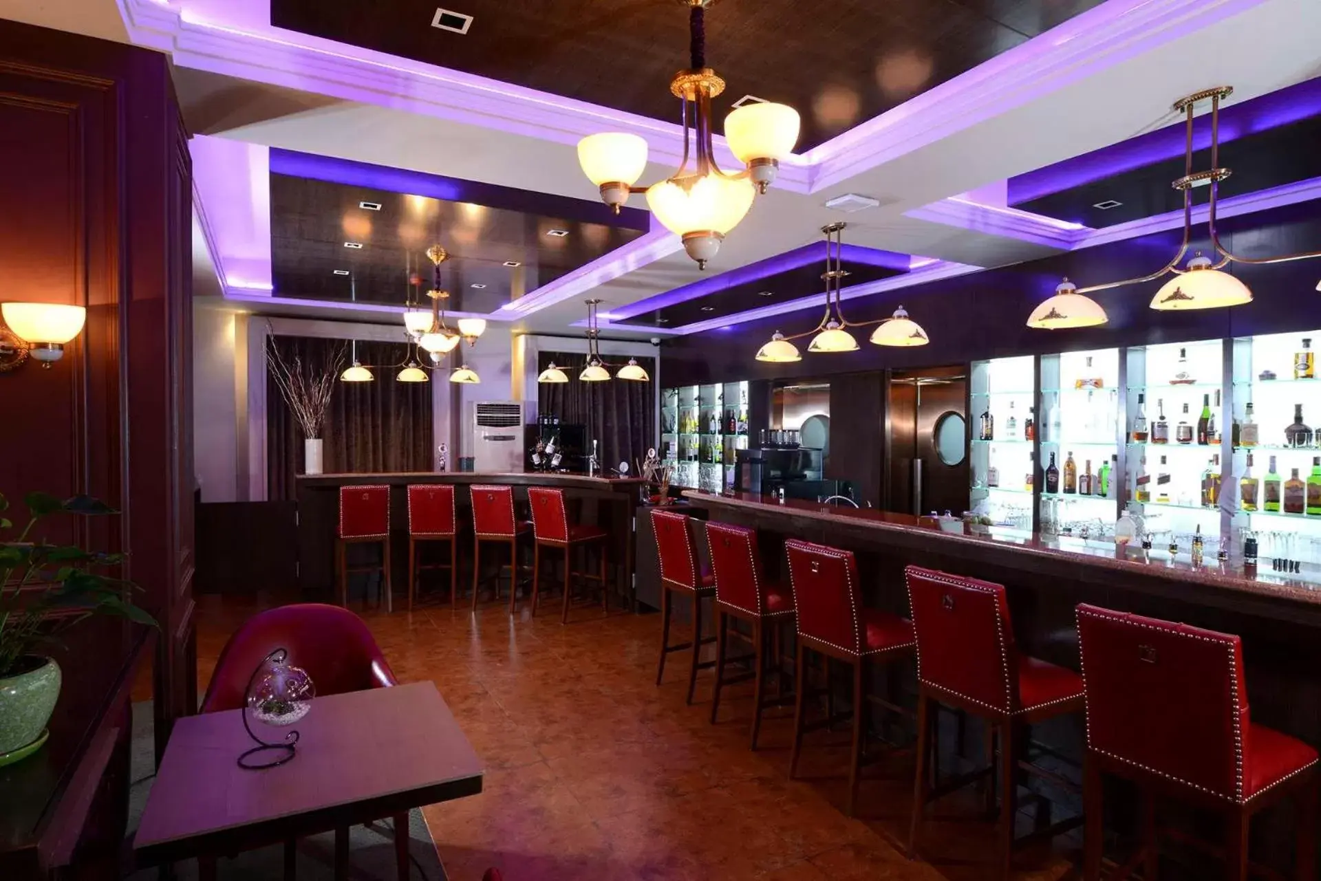 Restaurant/places to eat, Lounge/Bar in Kempinski Hotel Khan Palace