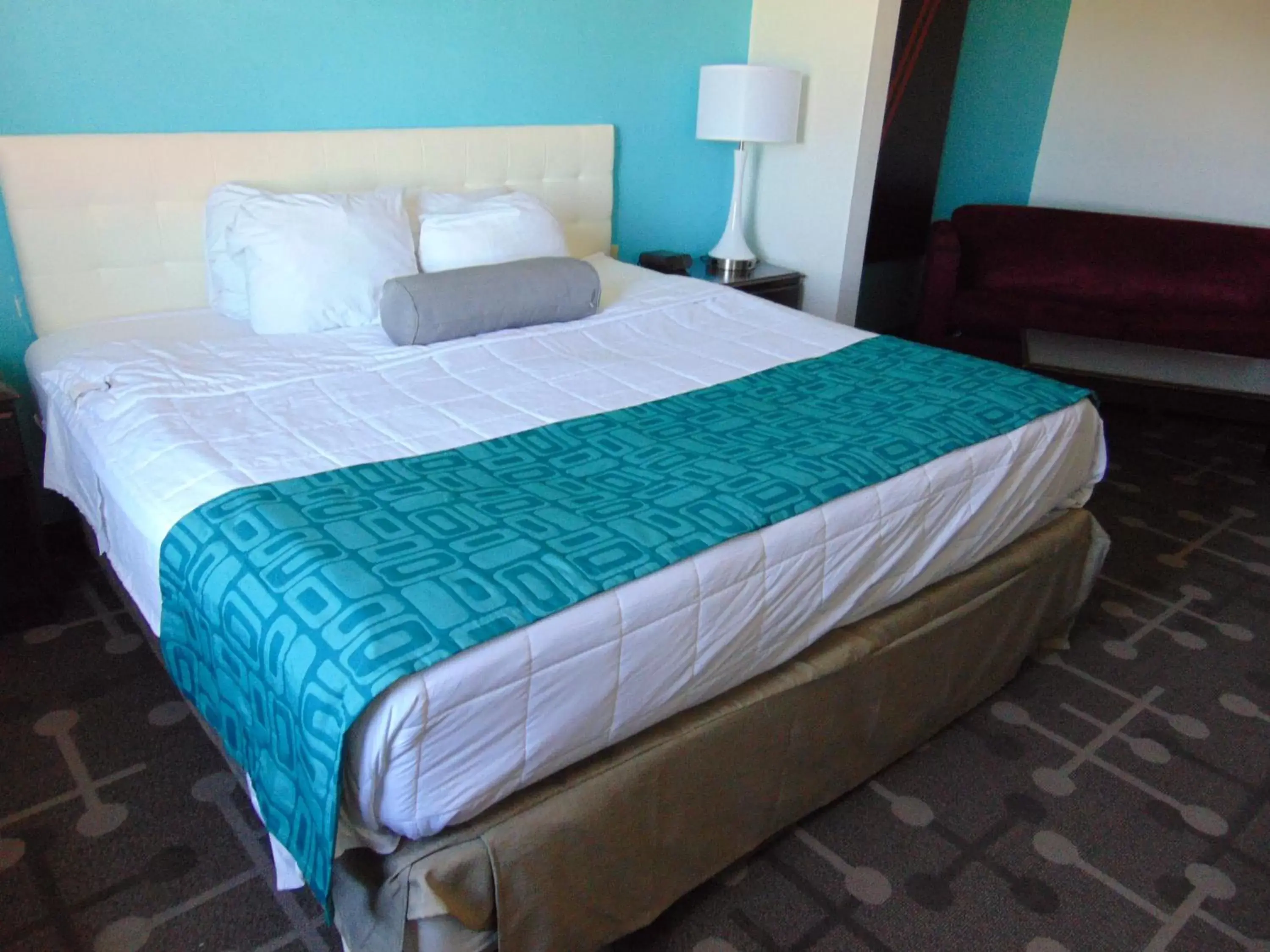 Bed in Howard Johnson by Wyndham Lubbock TX