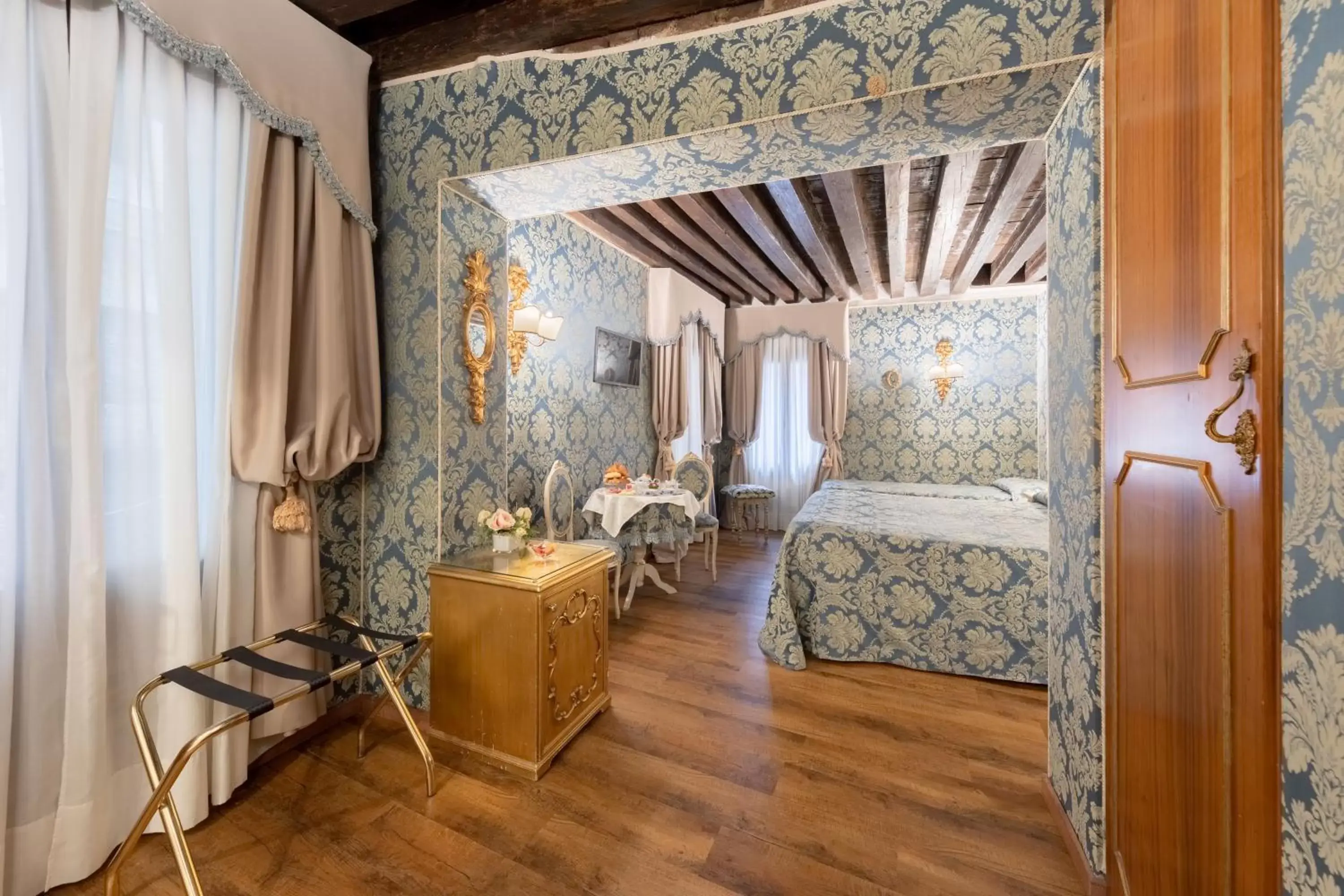 Photo of the whole room, Seating Area in Residenza La Loggia