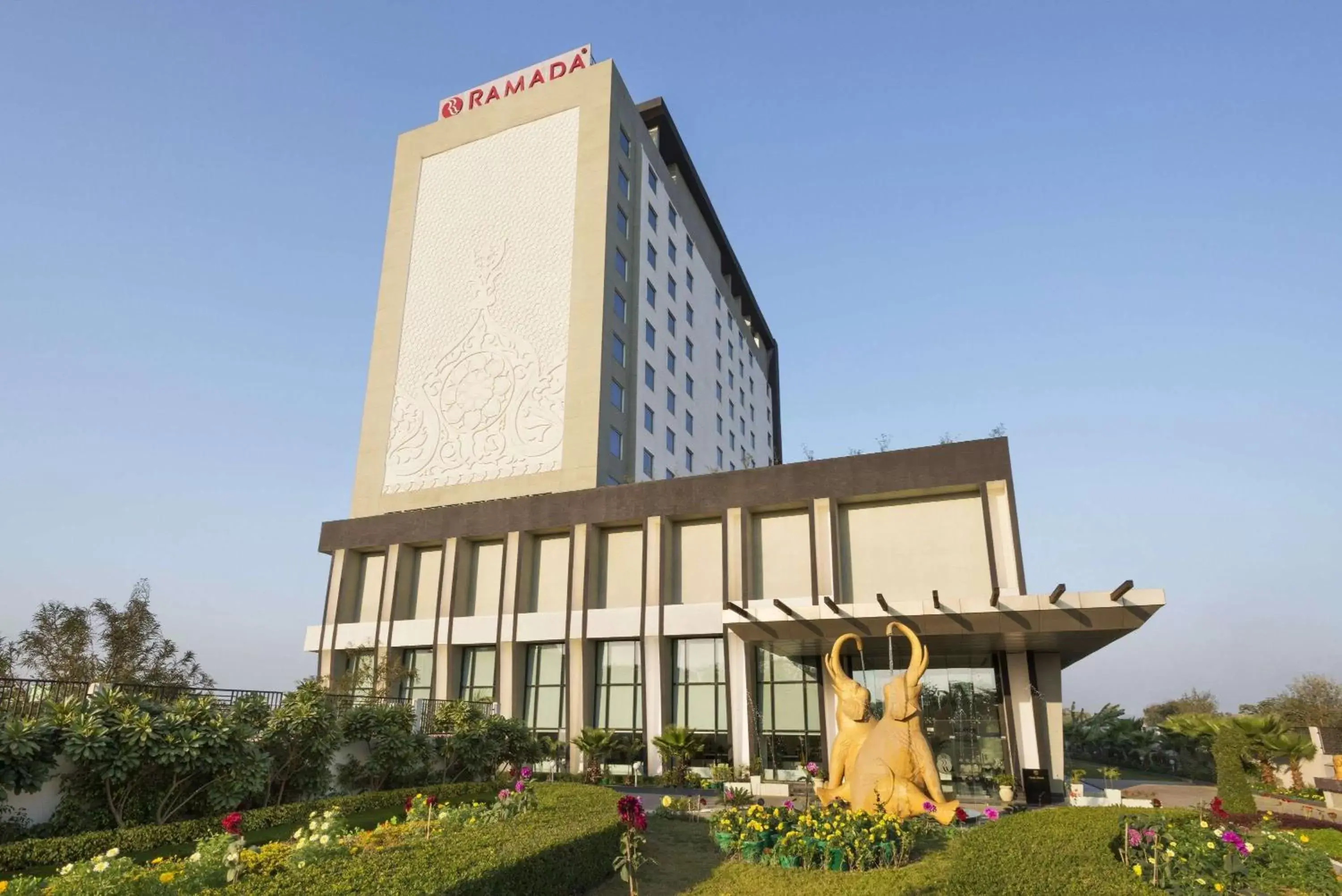 Property Building in Ramada Plaza By Wyndham Agra