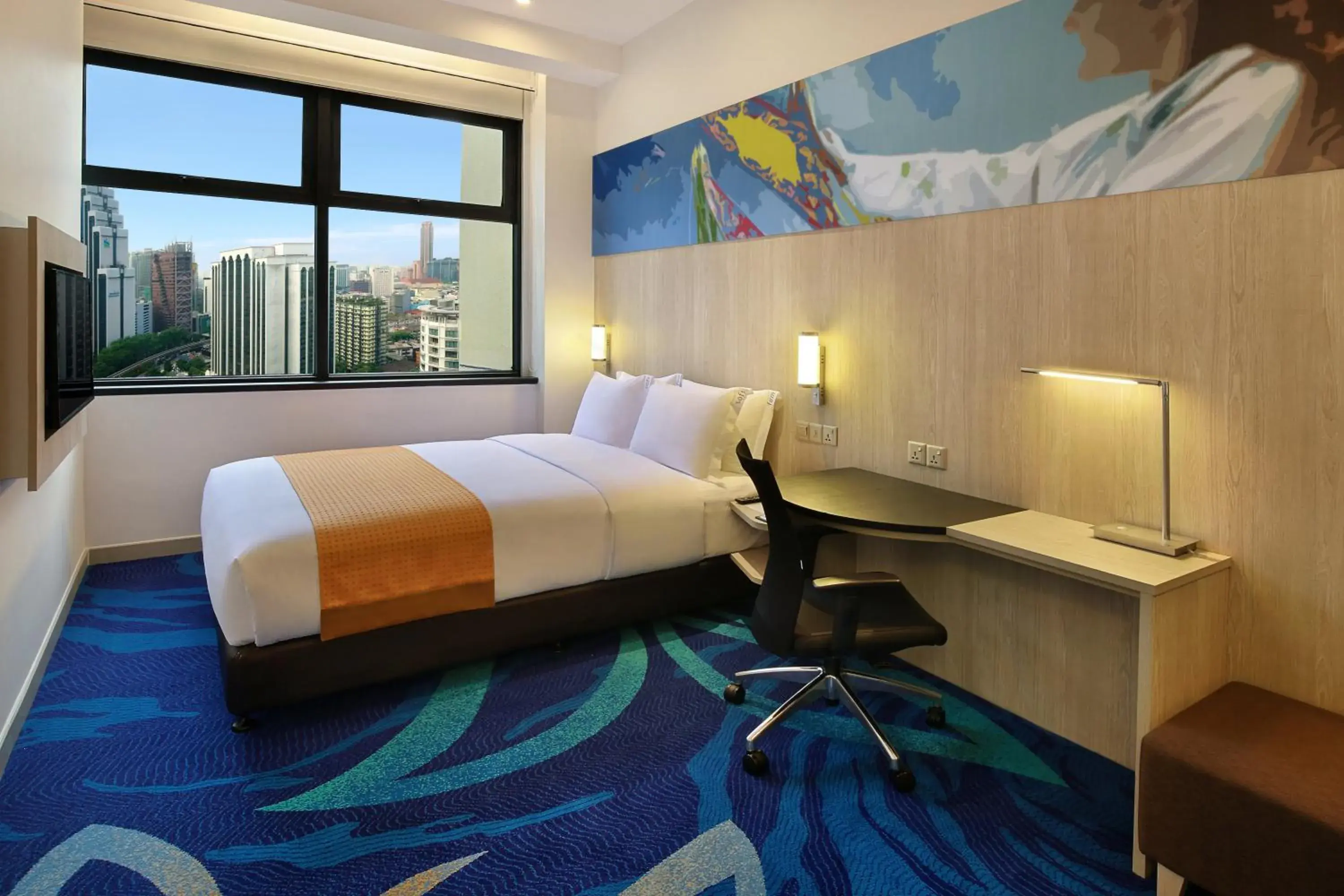 Photo of the whole room, Bed in Holiday Inn Express Kuala Lumpur City Centre, an IHG Hotel