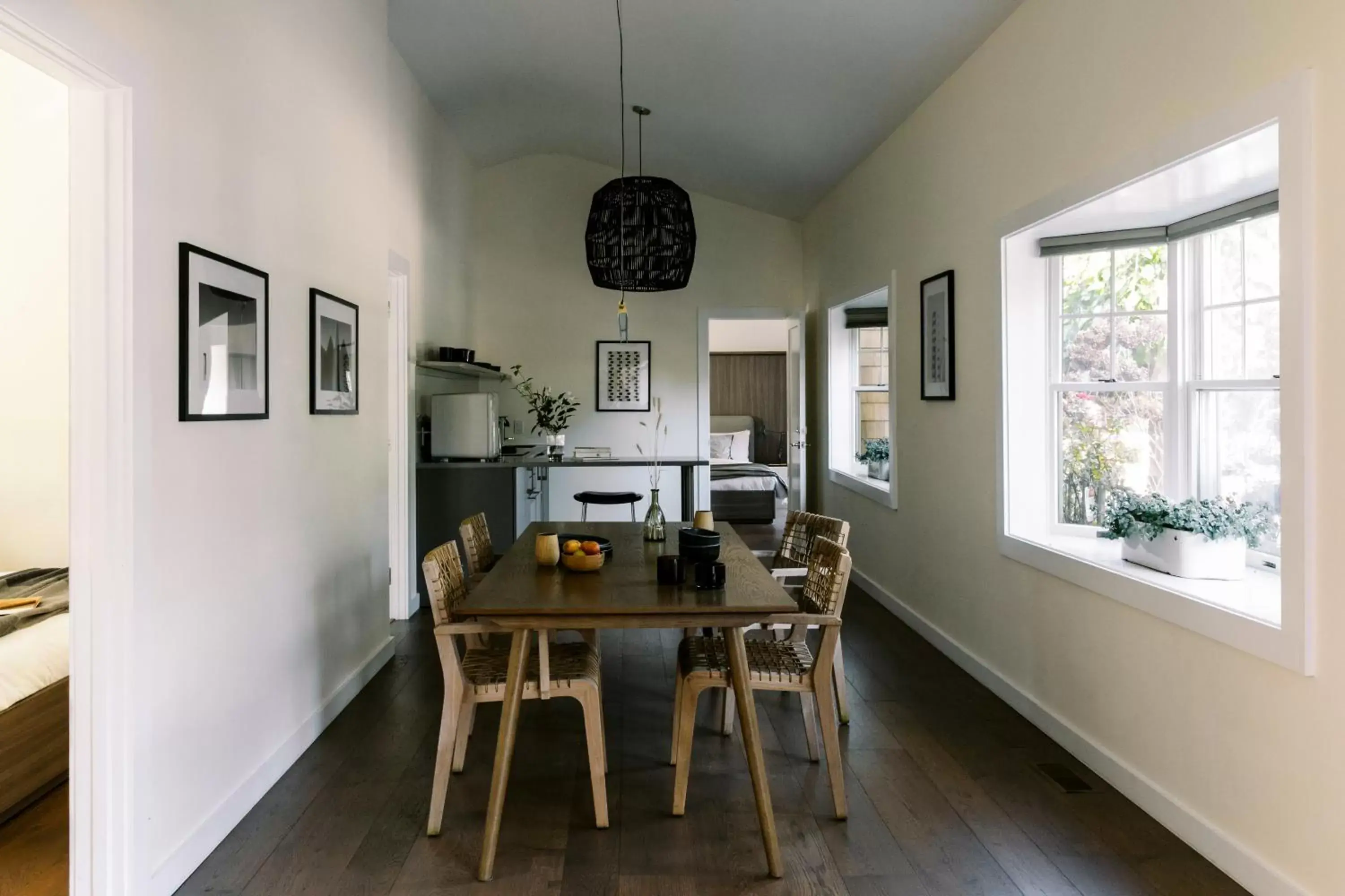 Kitchen or kitchenette, Dining Area in The Roundtree, Amagansett