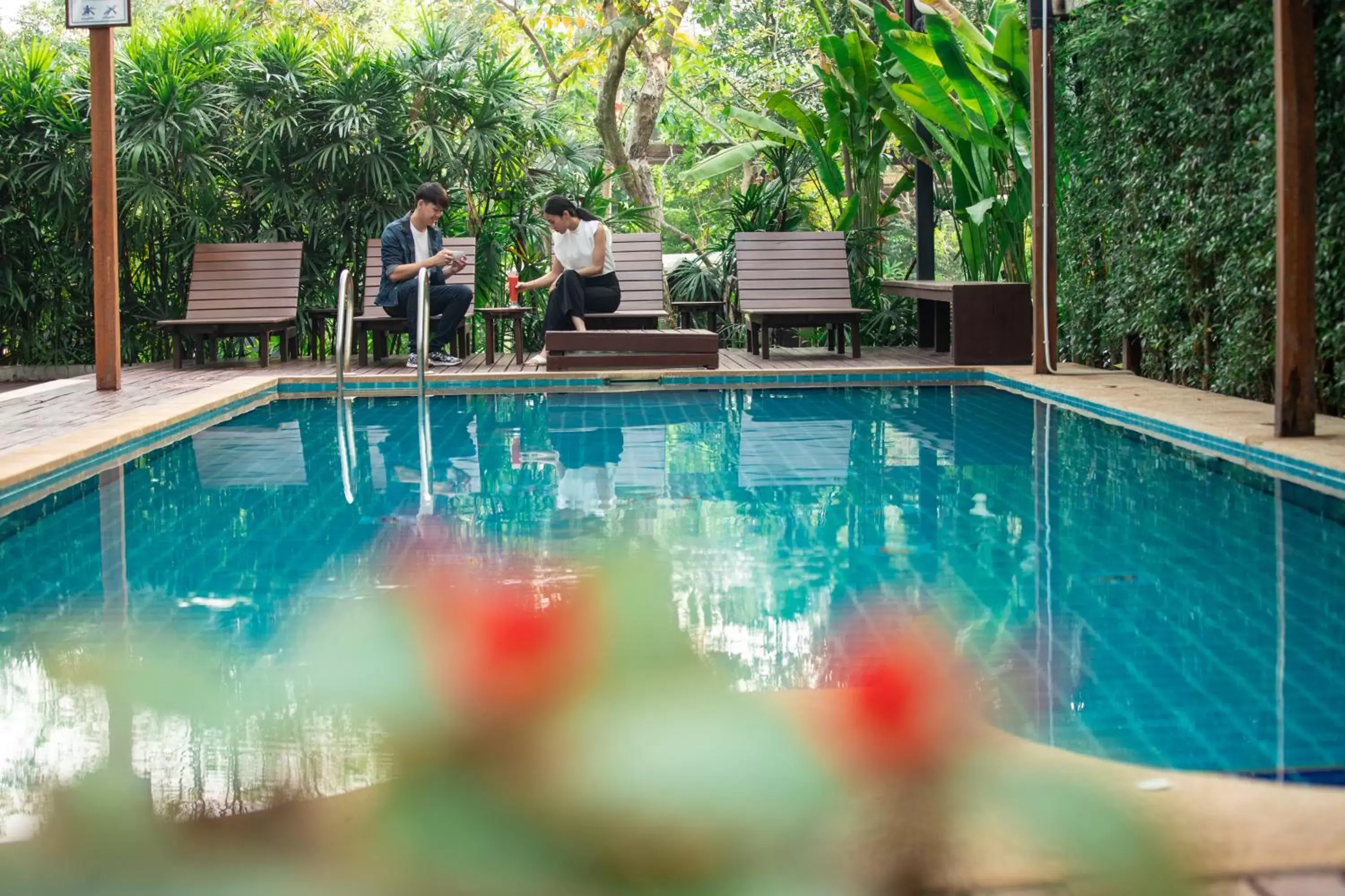 Swimming Pool in Maikaew Damnoen Resort