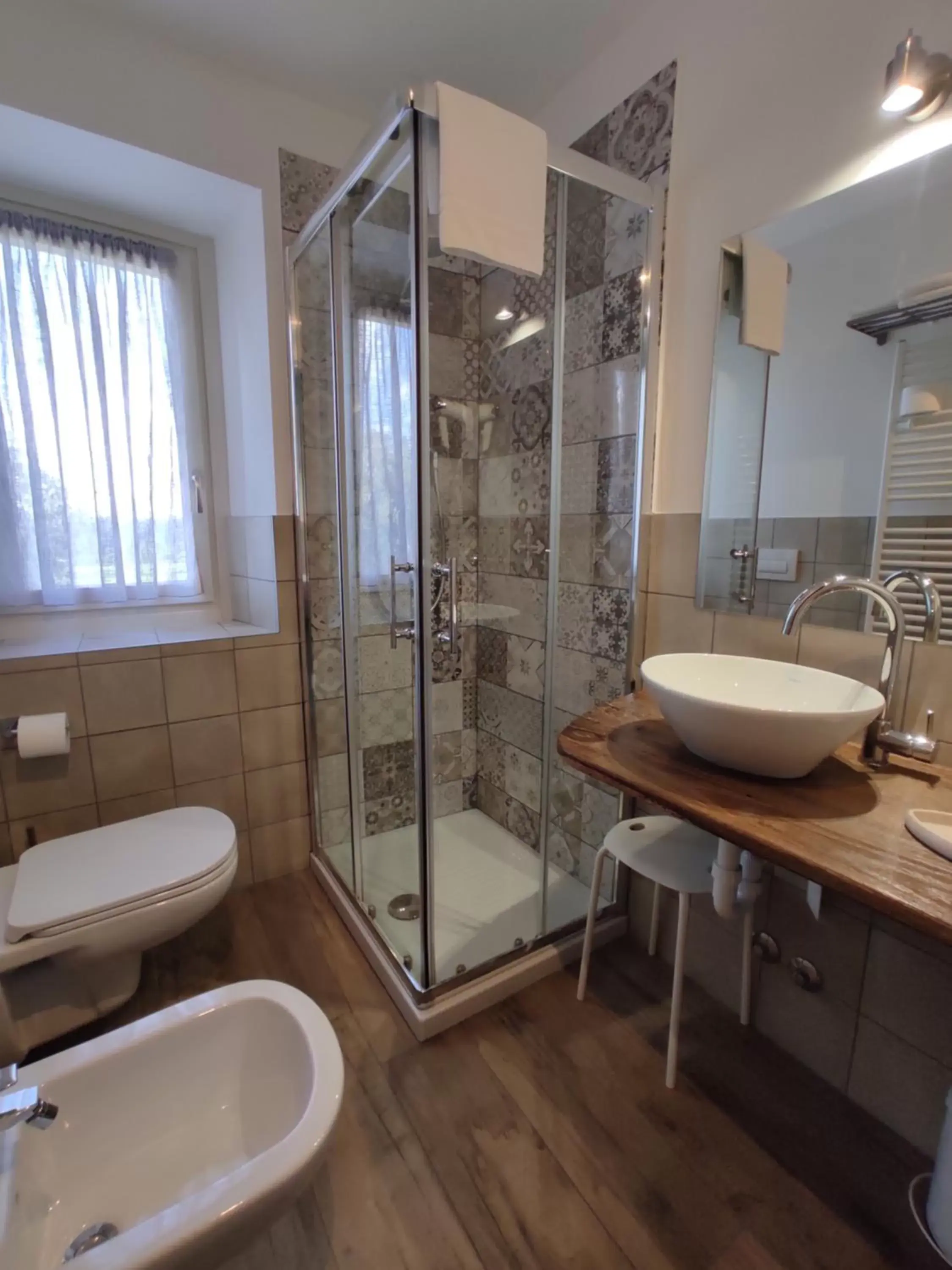 Shower, Bathroom in Le vigne sull’Adda