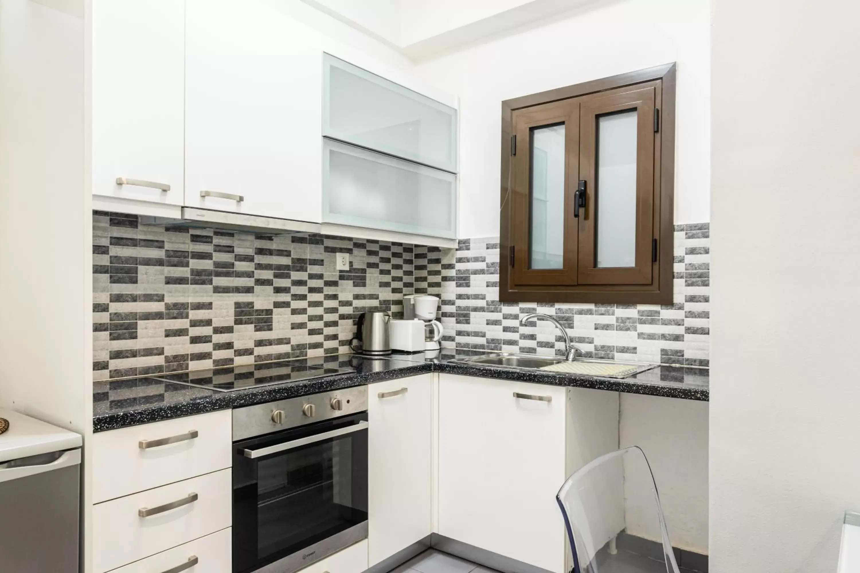 kitchen, Kitchen/Kitchenette in Nicholas Point Apartments and Rooms