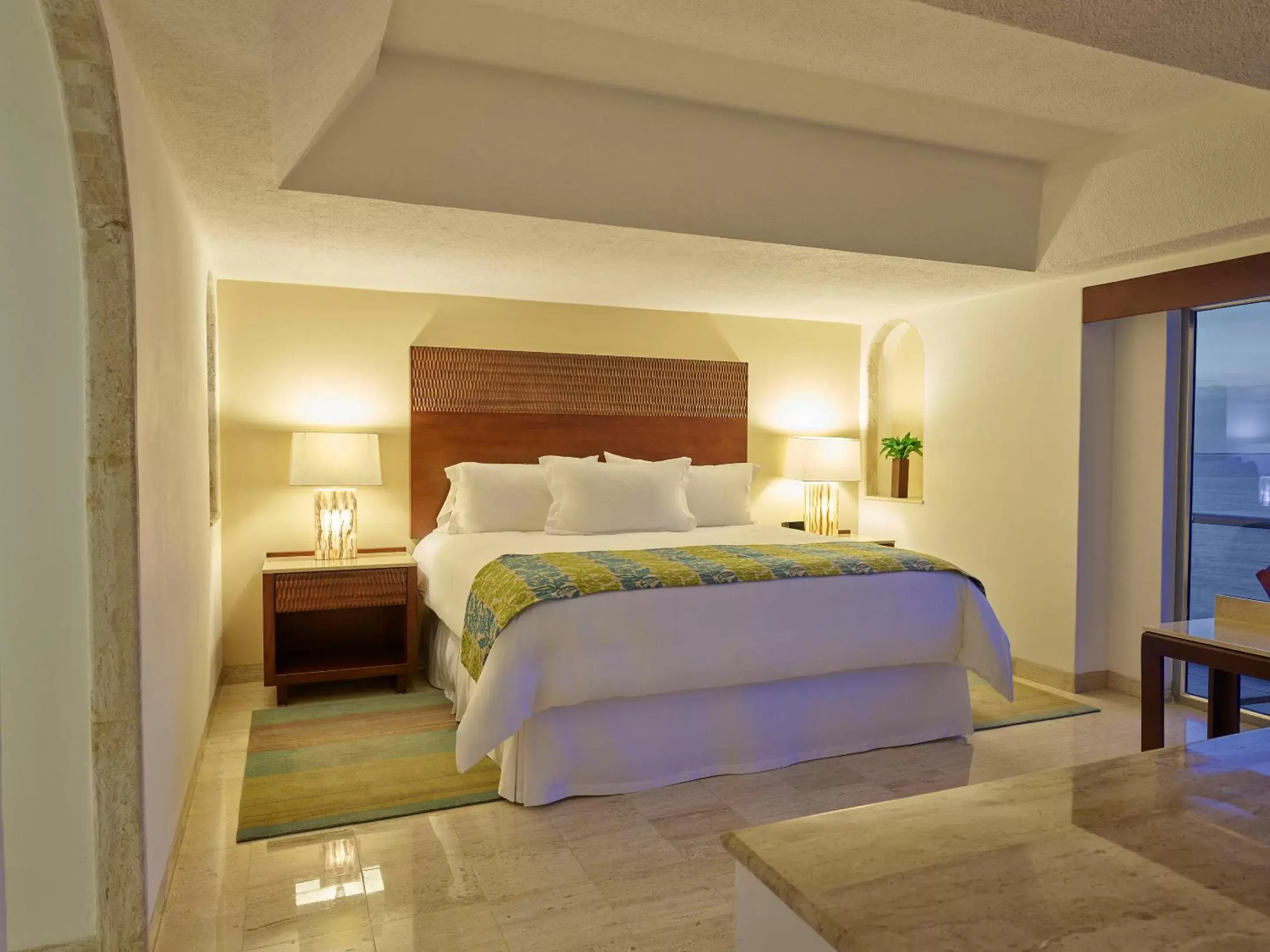 Photo of the whole room, Bed in Grand Fiesta Americana Coral Beach Cancun - All Inclusive