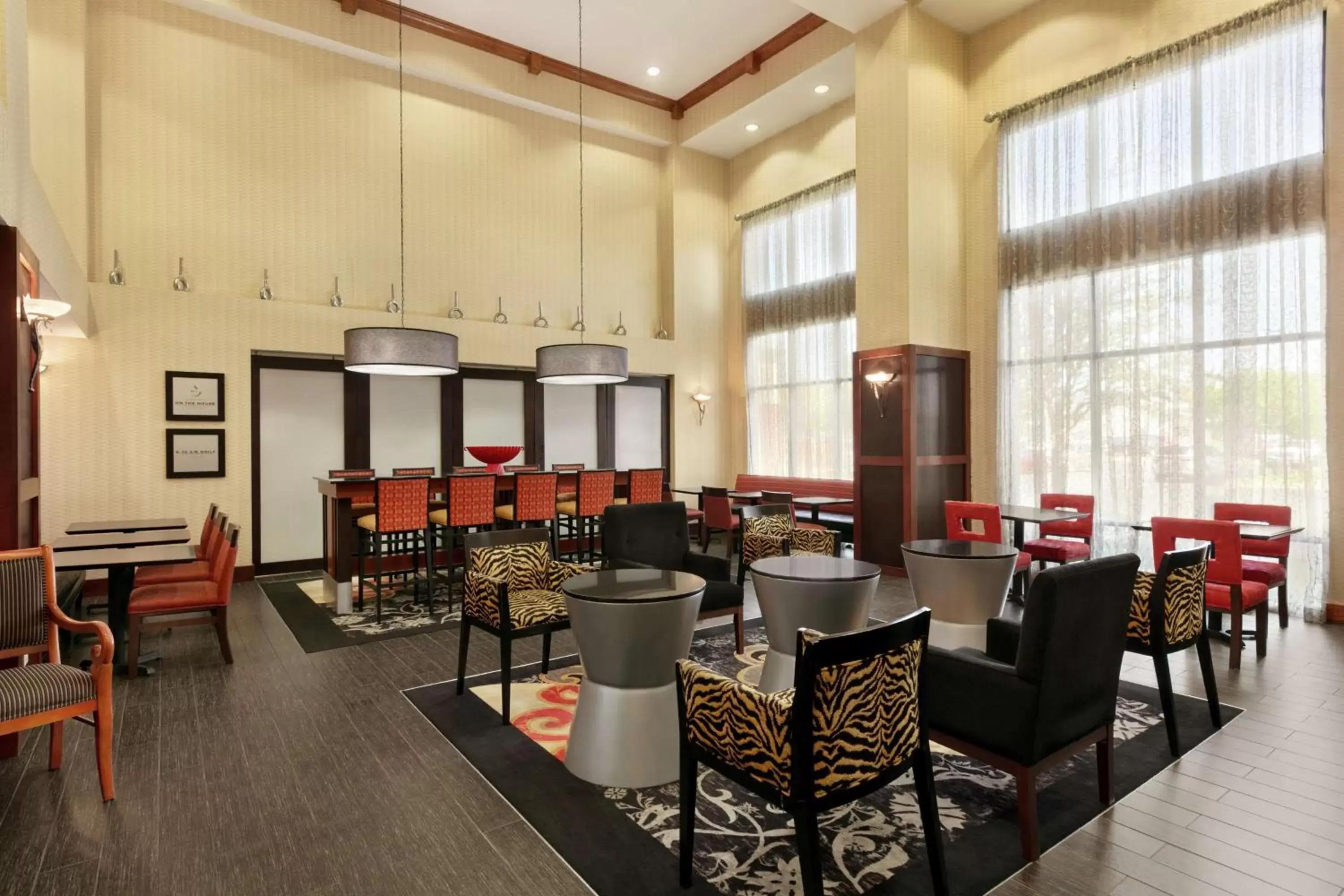 Lobby or reception, Restaurant/Places to Eat in Hampton Inn & Suites Lawton