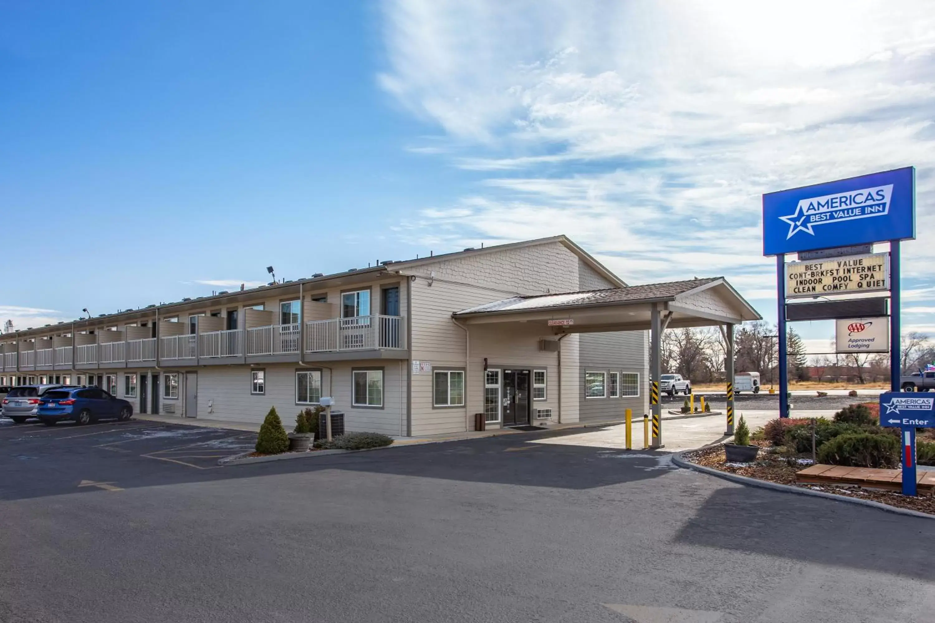 Property building in Americas Best Value Inn Burns Property building in Americas Best Value Inn Burns