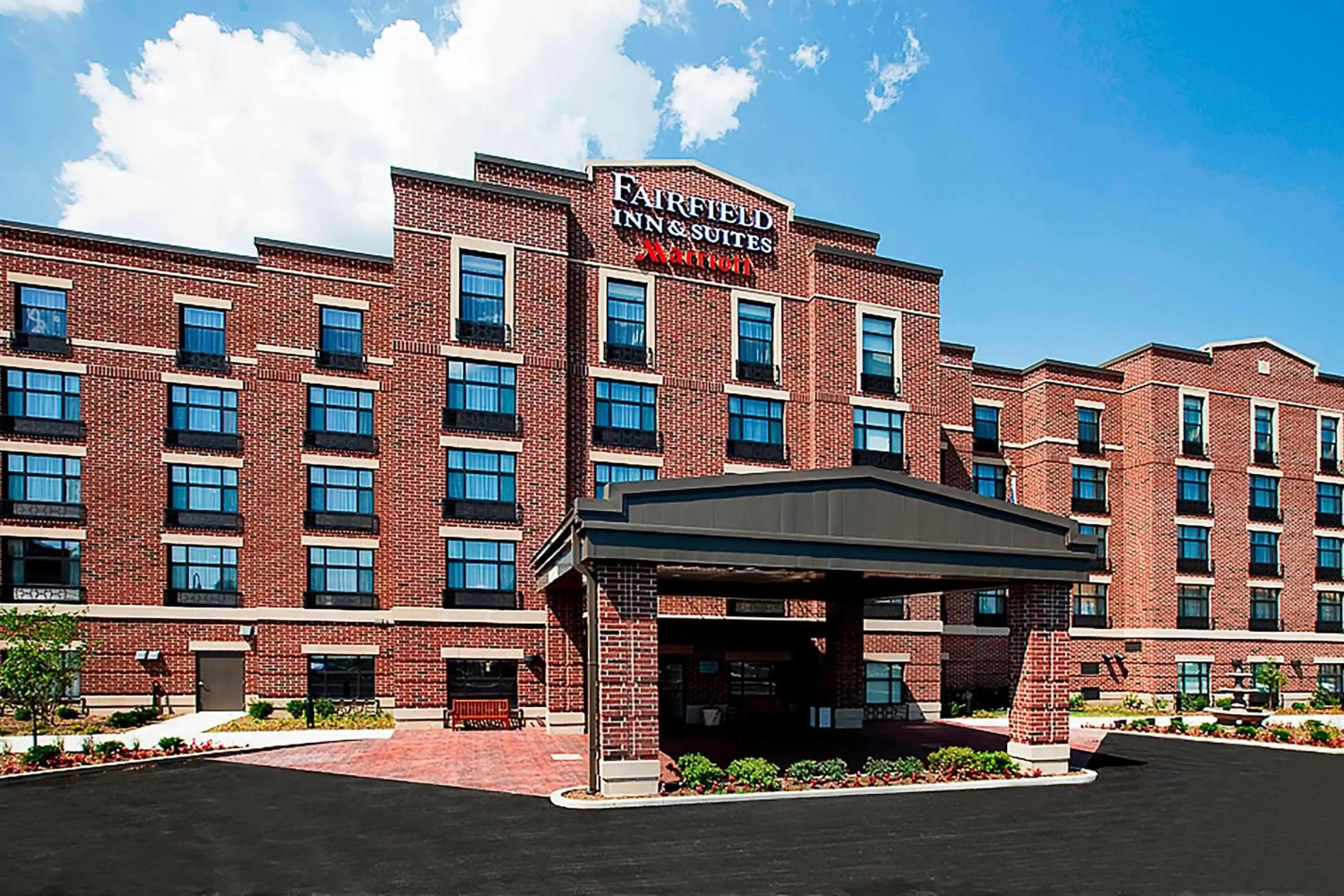 Property Building in Fairfield Inn & Suites South Bend at Notre Dame