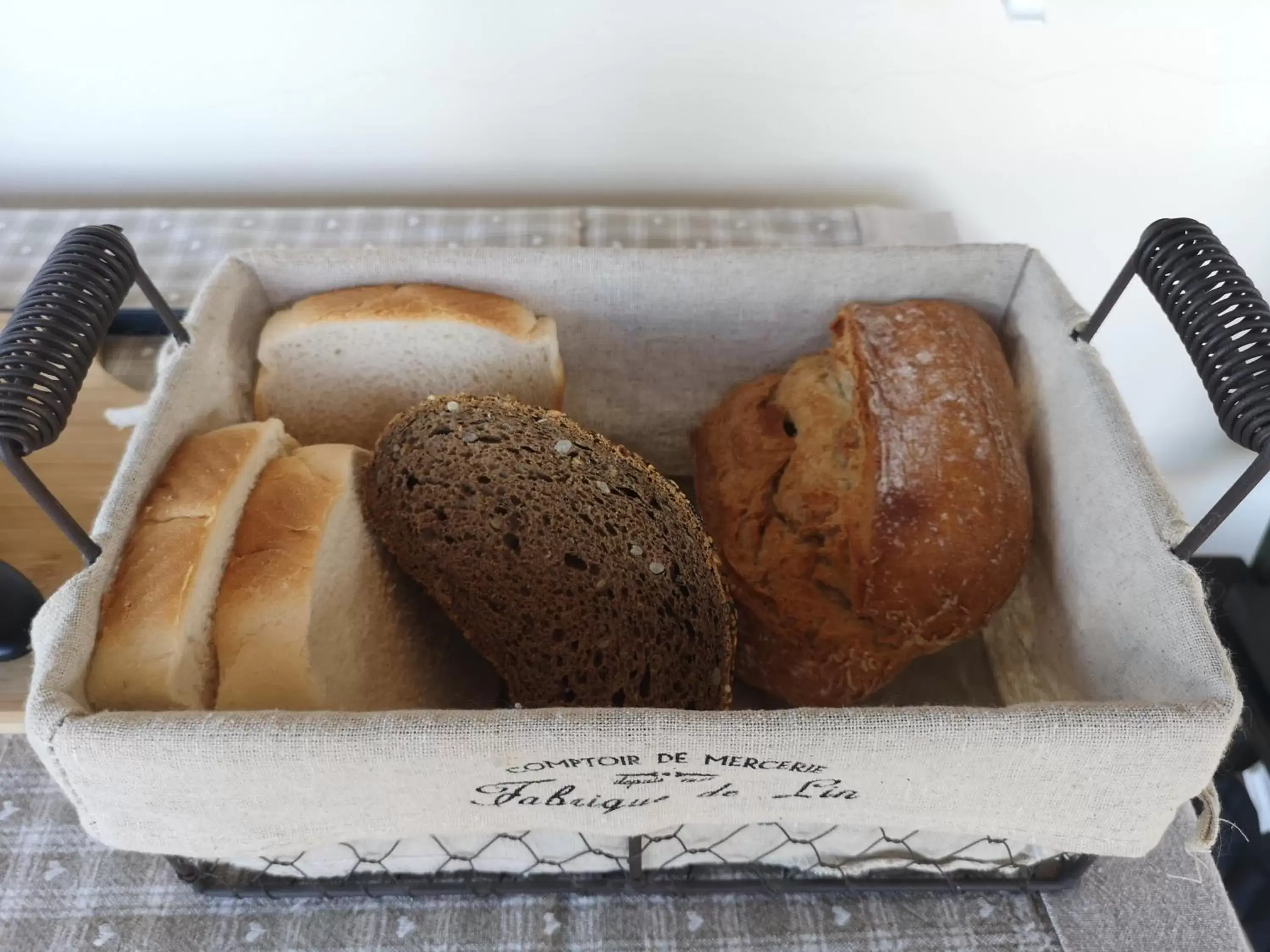 Continental breakfast in Quinta Da Familia