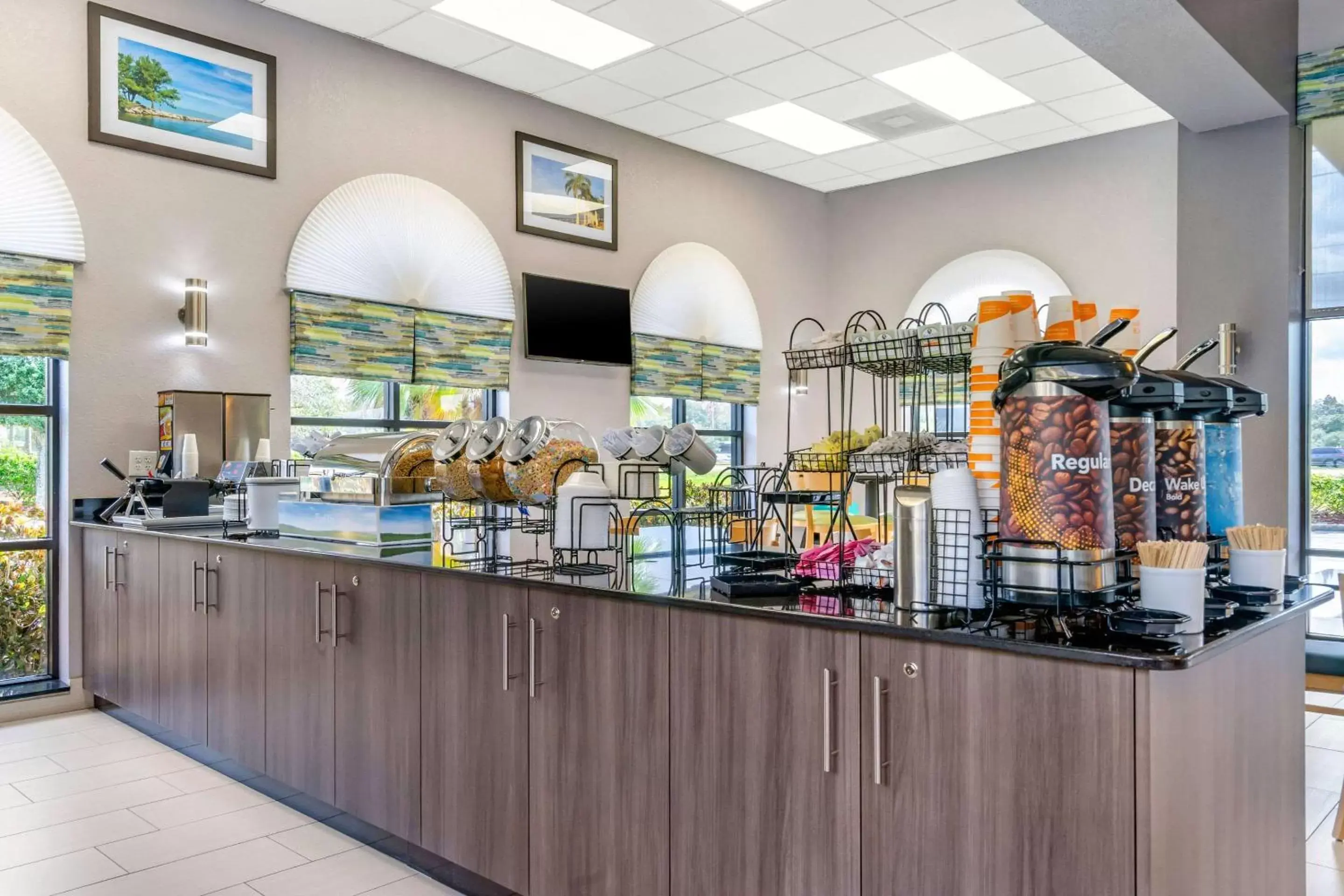 Restaurant/places to eat, Food in Comfort Inn Sun City Center-Tampa South