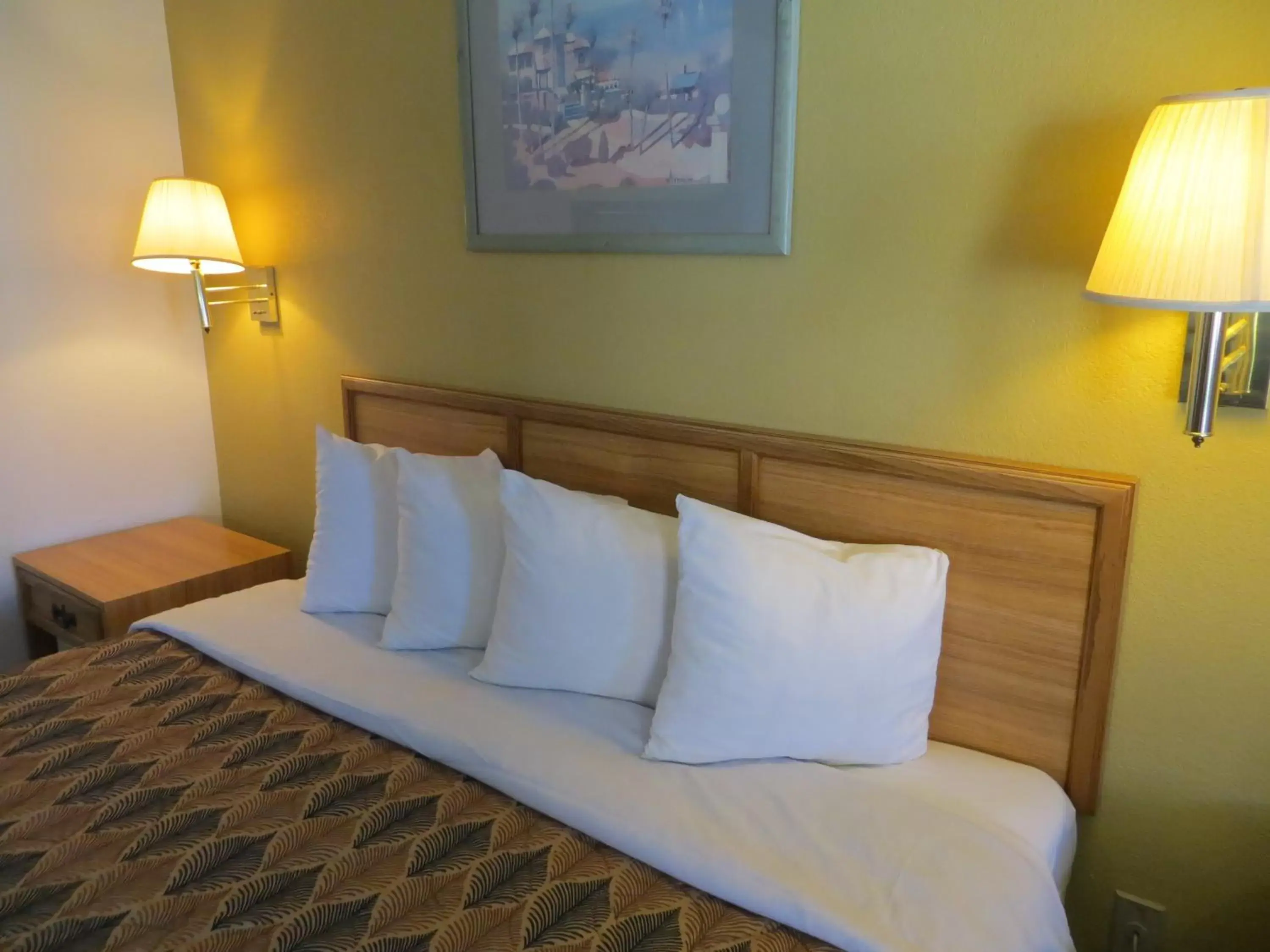 Bed in Travelodge by Wyndham Banning Casino and Outlet Mall