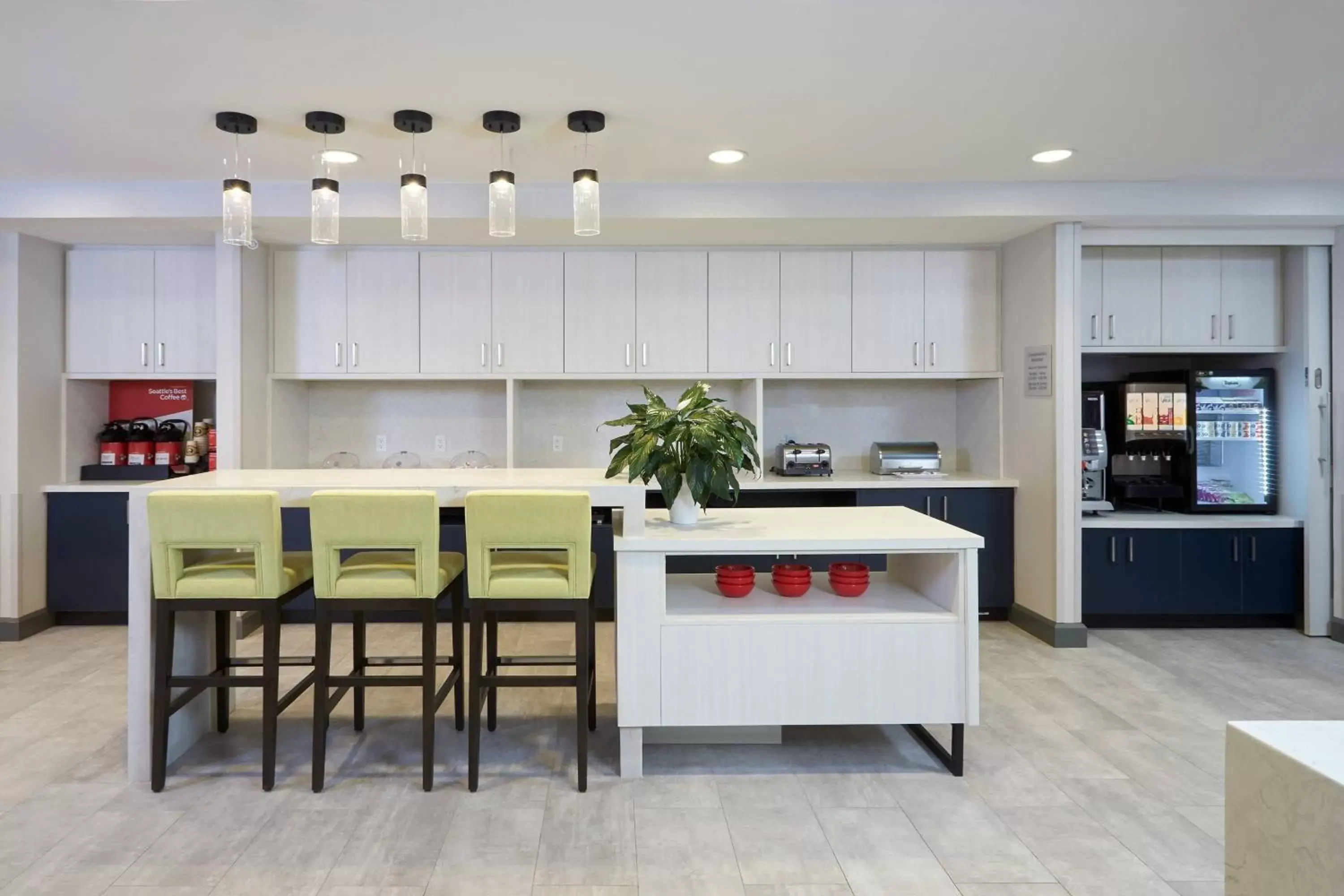 Breakfast, Dining Area in TownePlace Suites by Marriott Hamilton