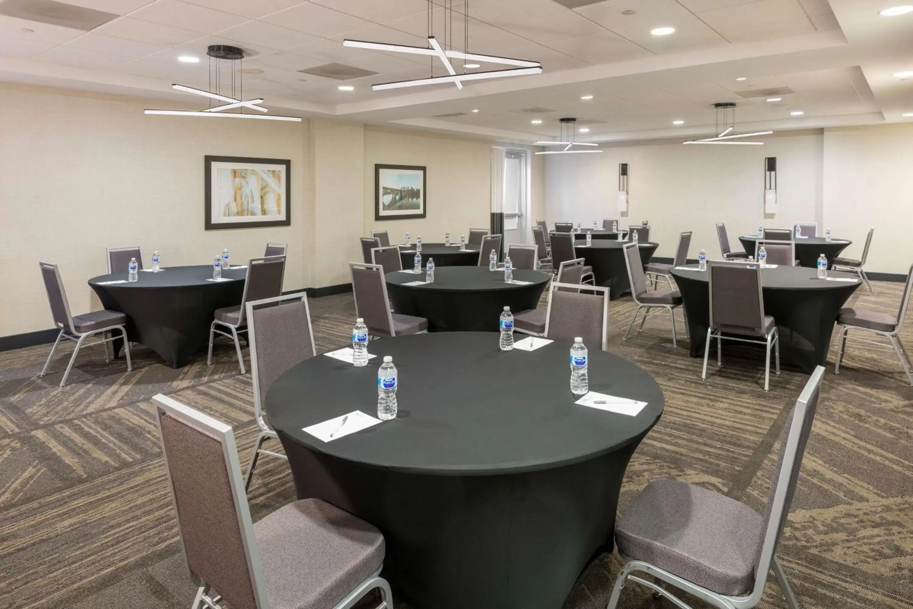 Meeting/conference room in Hilton Garden Inn Silver Spring White Oak
