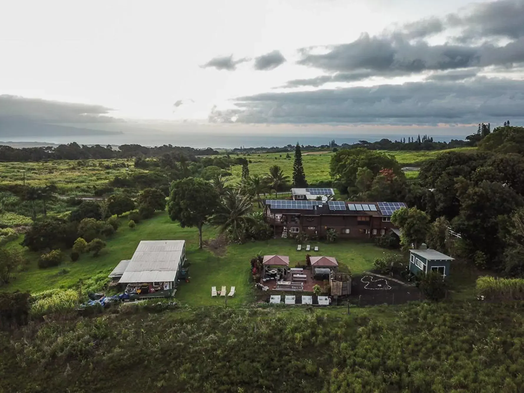 Bird's eye view, Bird's-eye View in God's Peace of Maui