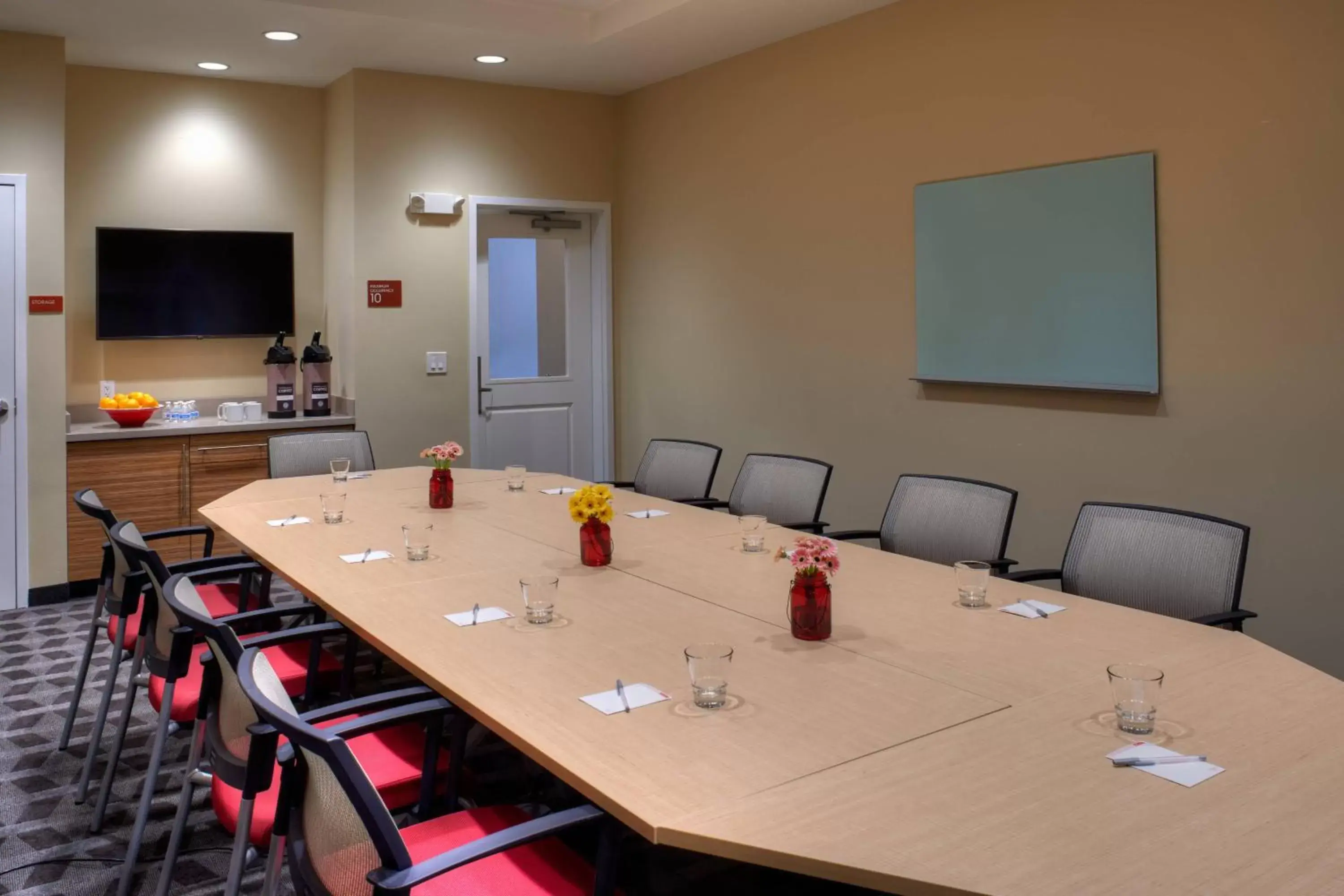 Meeting/conference room in TownePlace Suites by Marriott Cleveland Solon