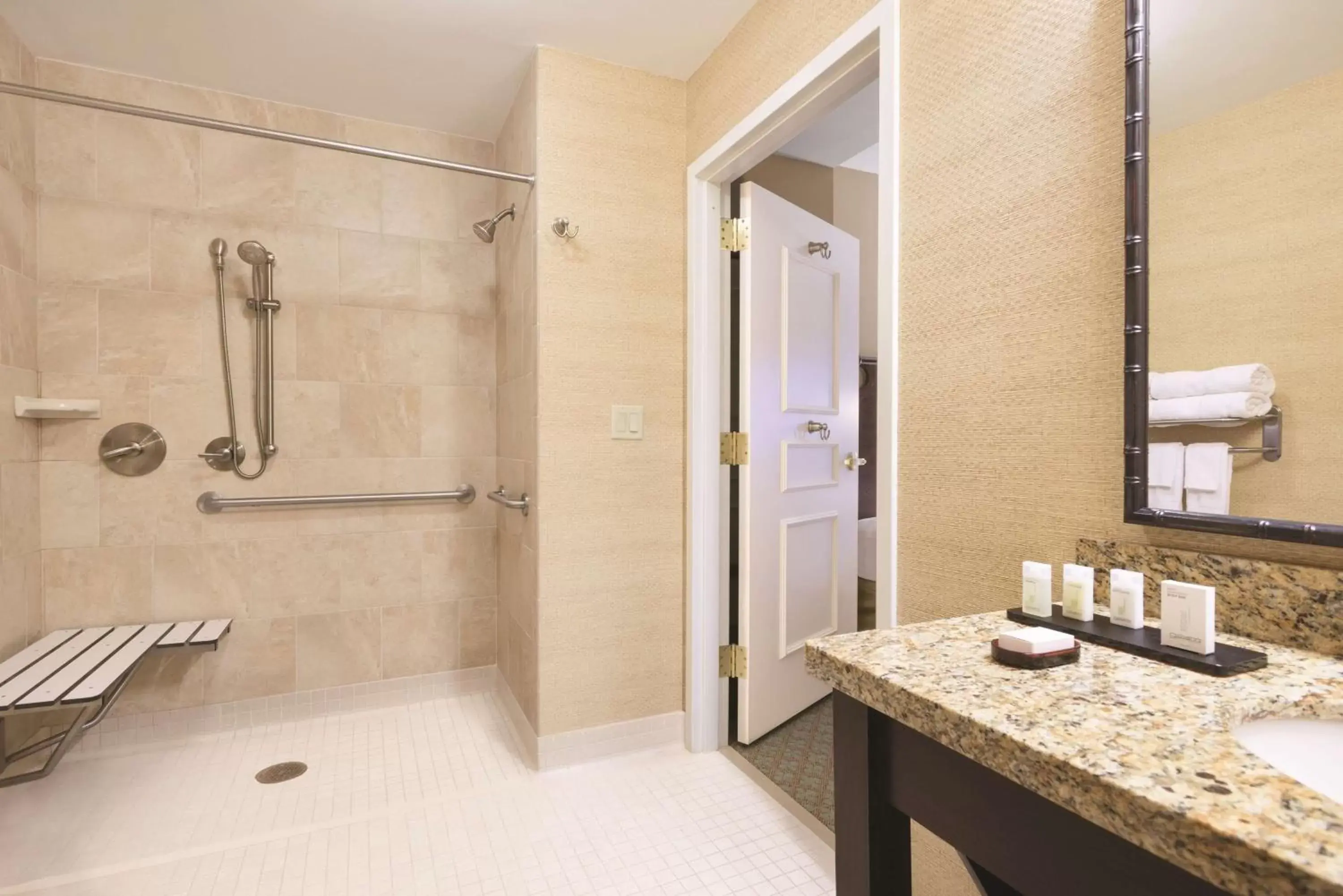 Bed, Bathroom in Embassy Suites Savannah Historic District