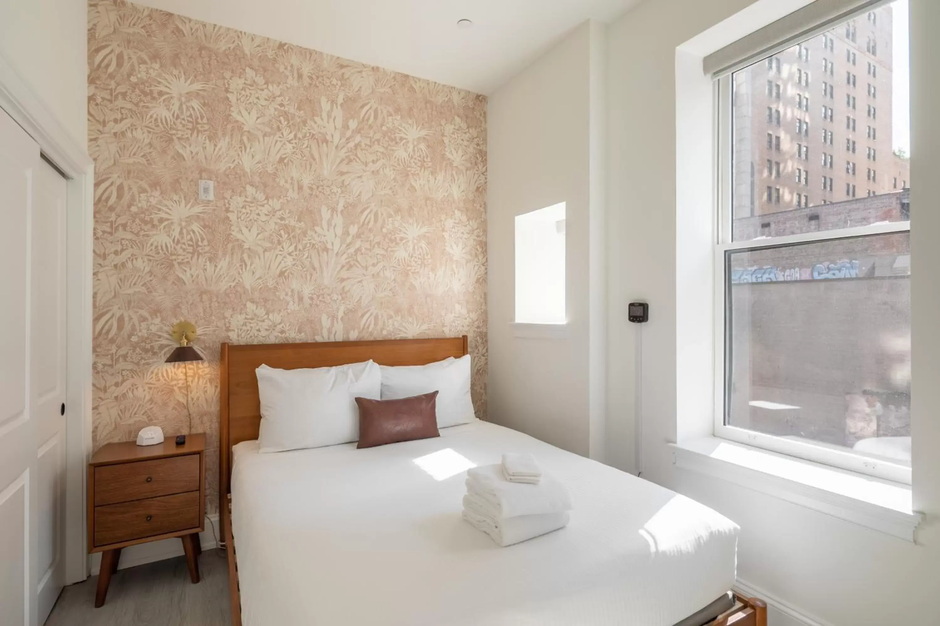 Bed in Sosuite at French Quarters - Rittenhouse Square