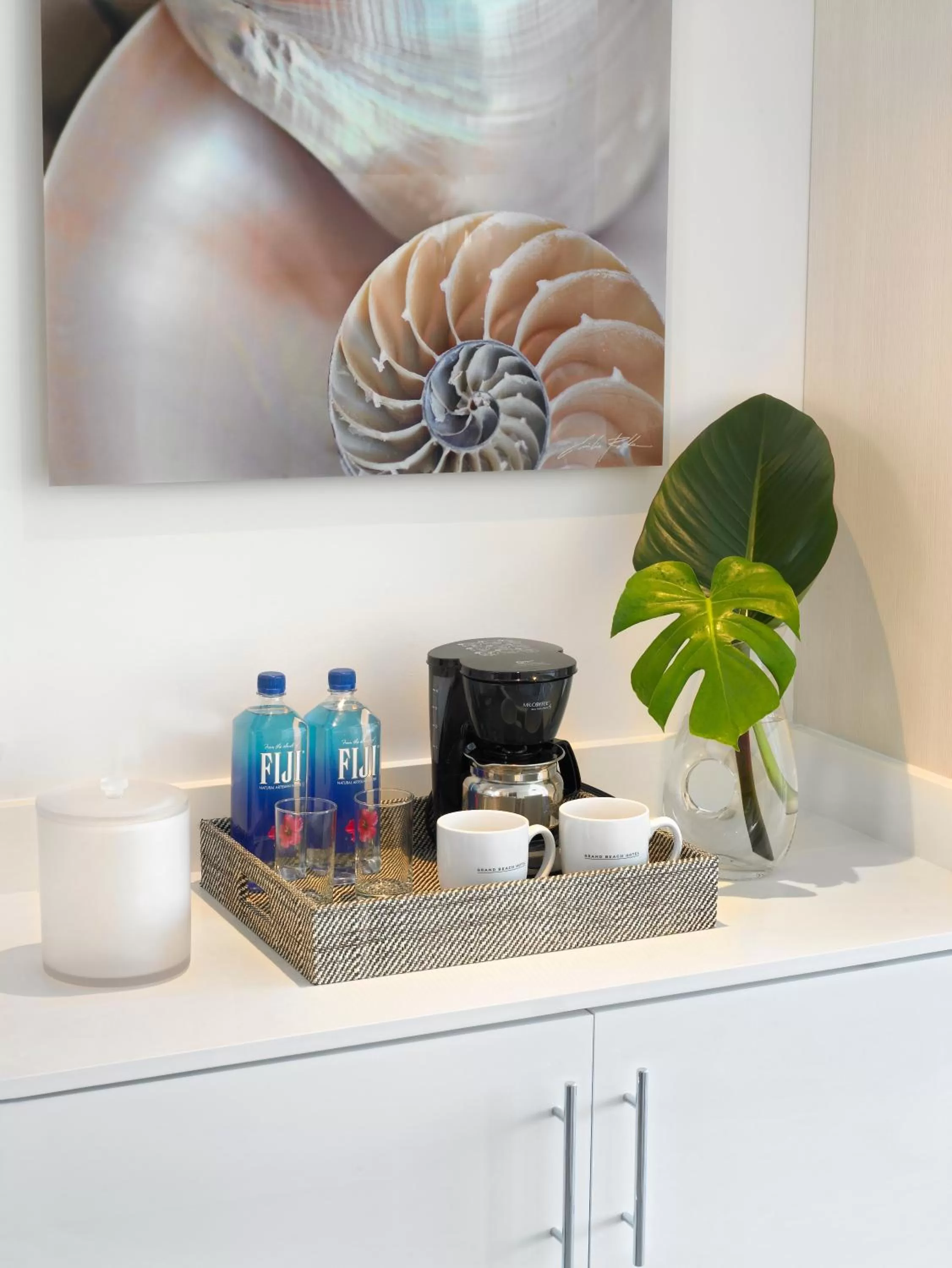 Coffee/tea facilities in Grand Beach Hotel Bay Harbor