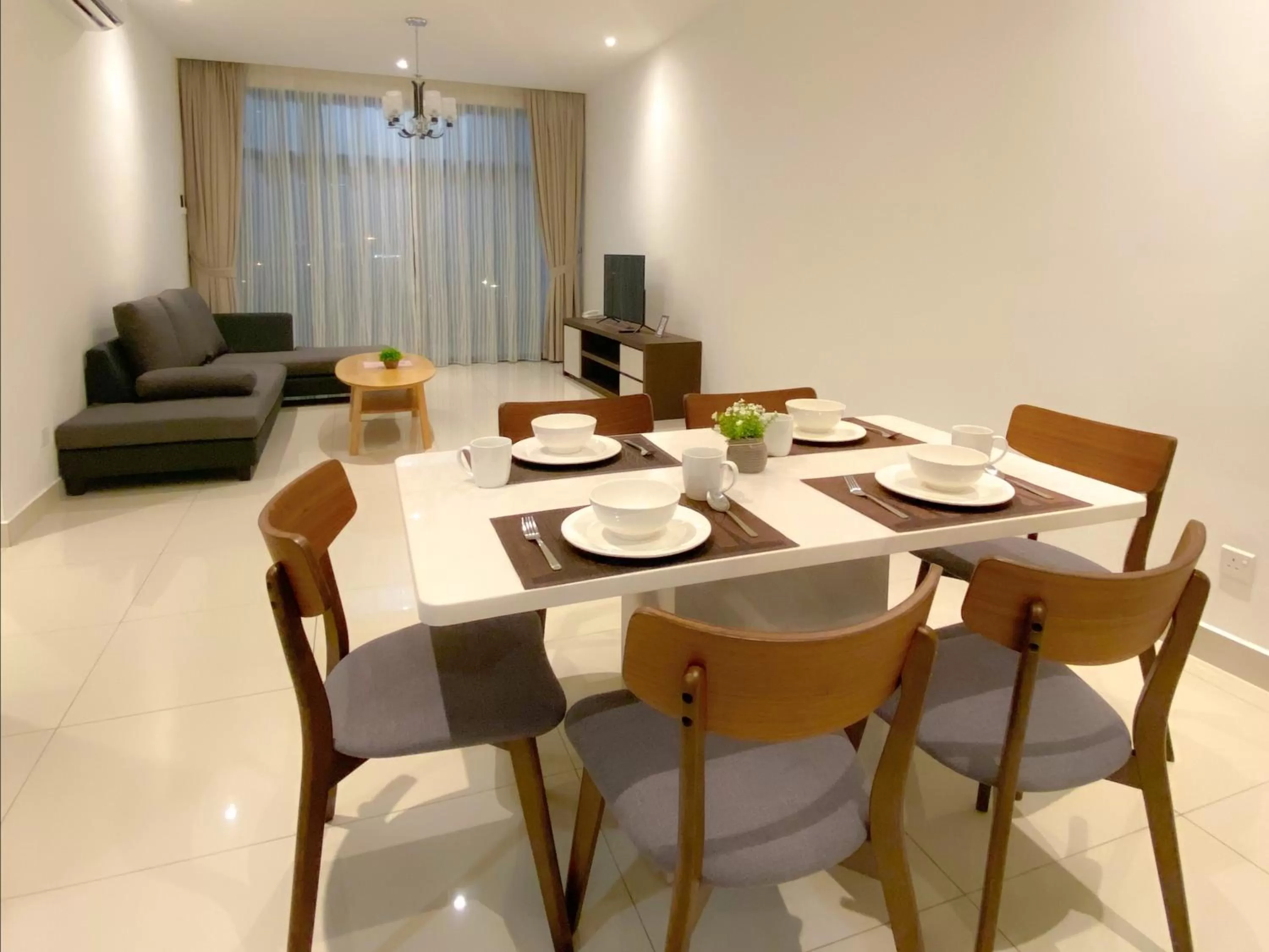 Dining area in AZ Hotel & Serviced Apartments
