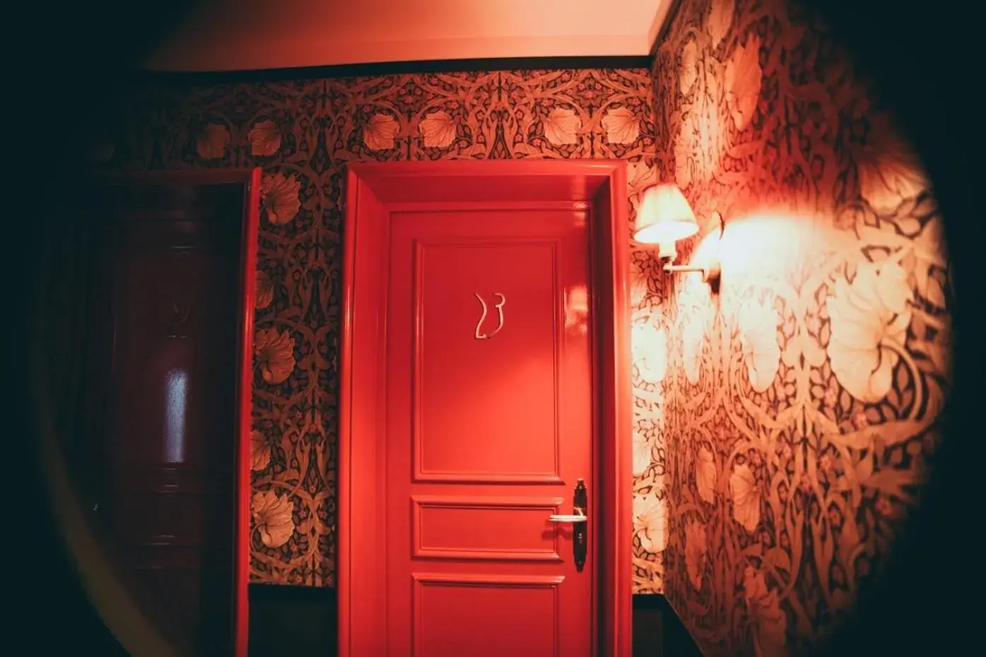 La Mondaine La Mondaine