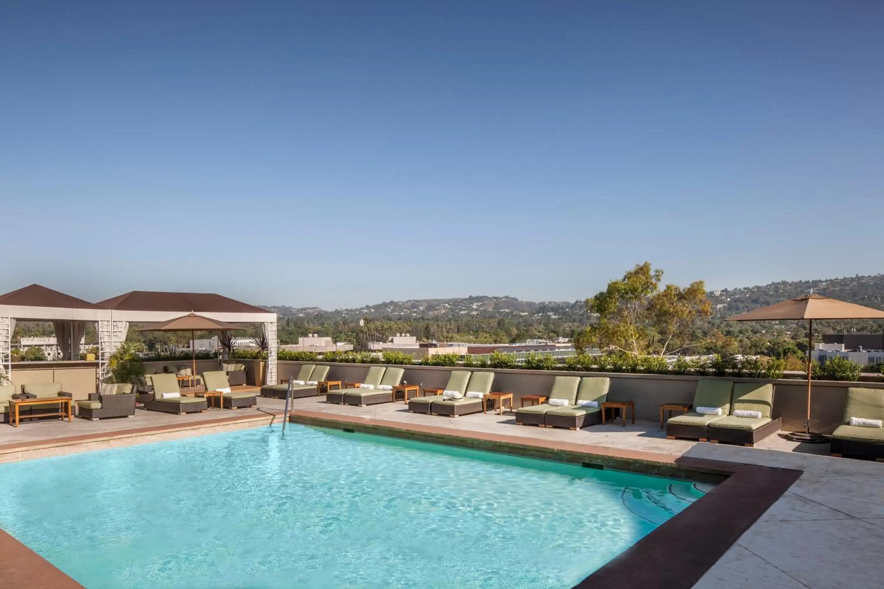 Mountain view, Swimming Pool in L'Ermitage Beverly Hills