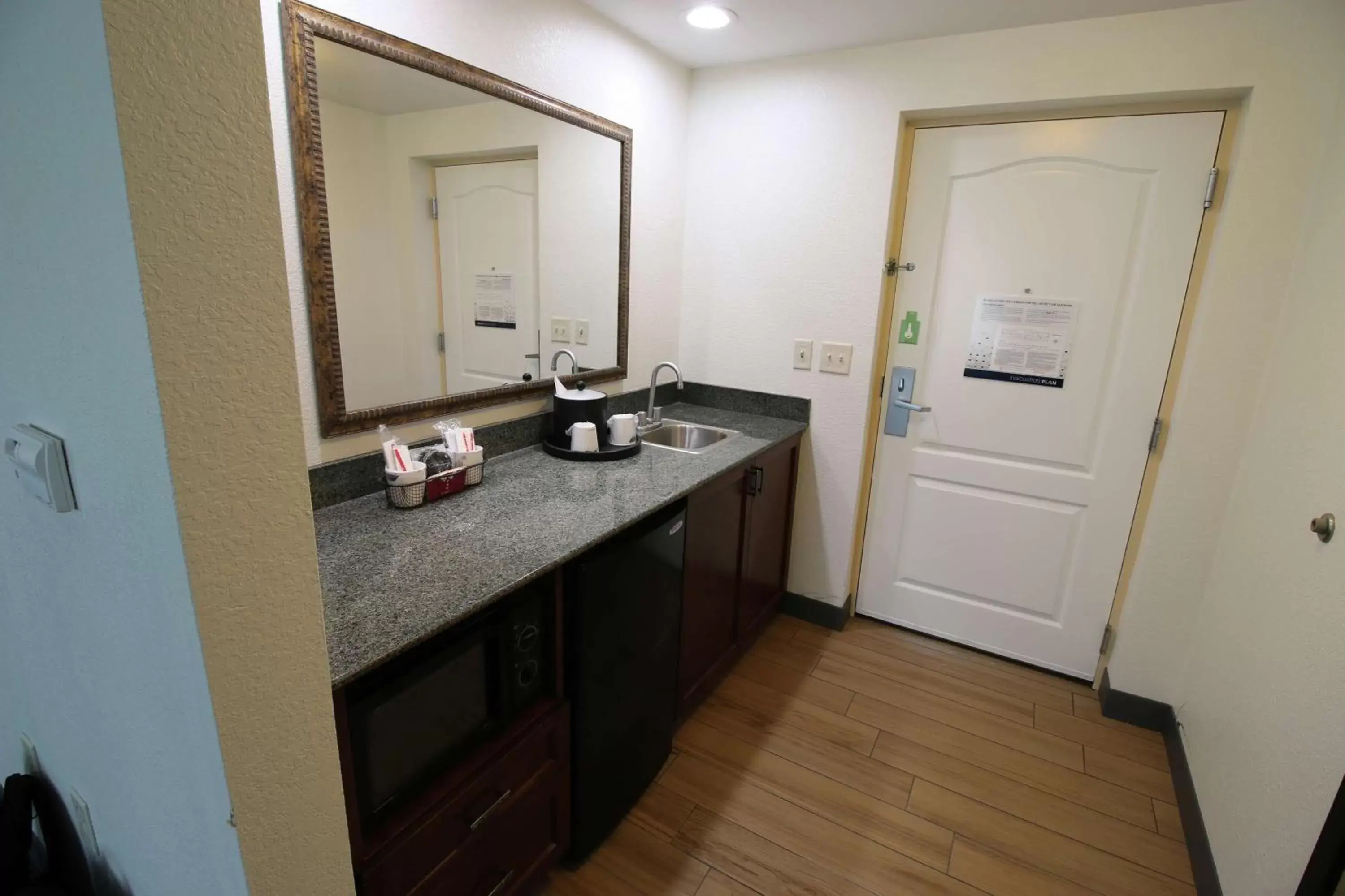 Photo of the whole room, Bathroom in Hampton Inn & Suites Palm Coast