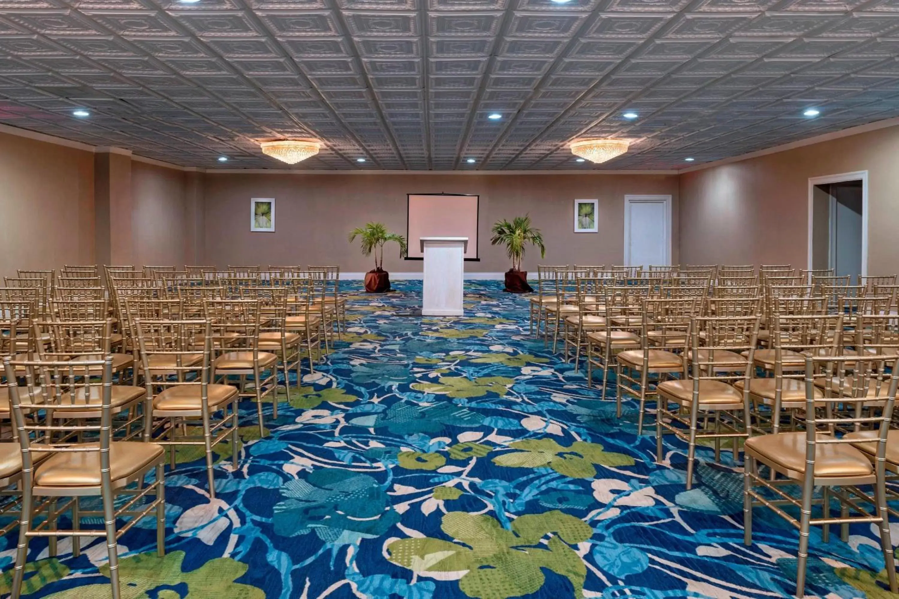 Meeting/conference room in Courtyard by Marriott Nassau Downtown/Junkanoo Beach