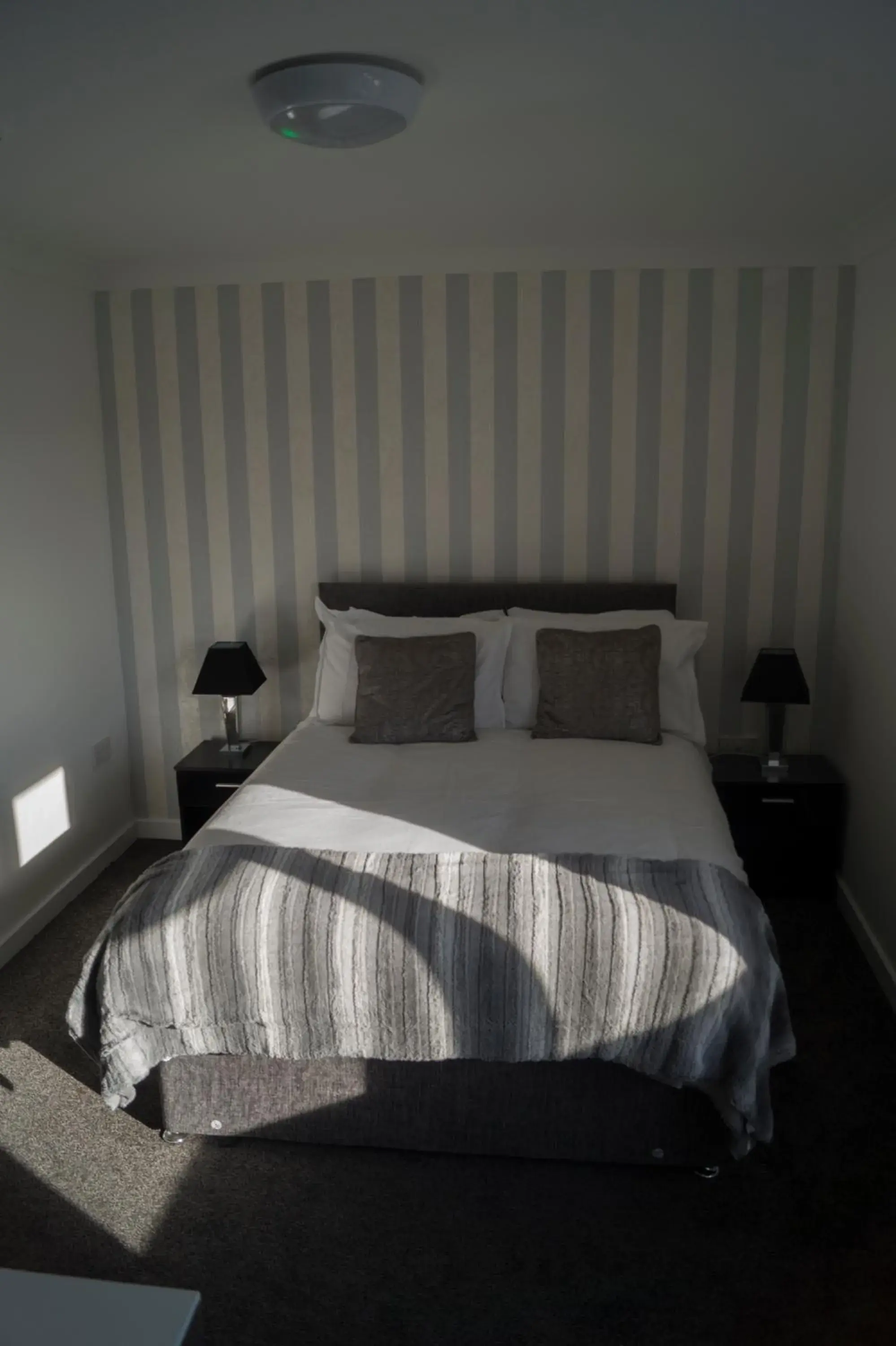Bedroom, Bed in Kirks Korner Motel