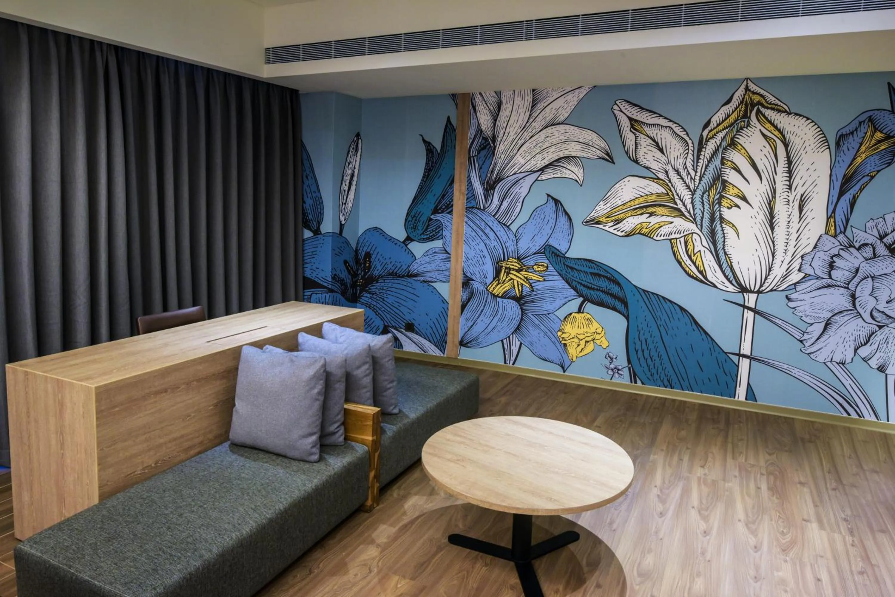 Photo of the whole room in Just Sleep Kaohsiung Station